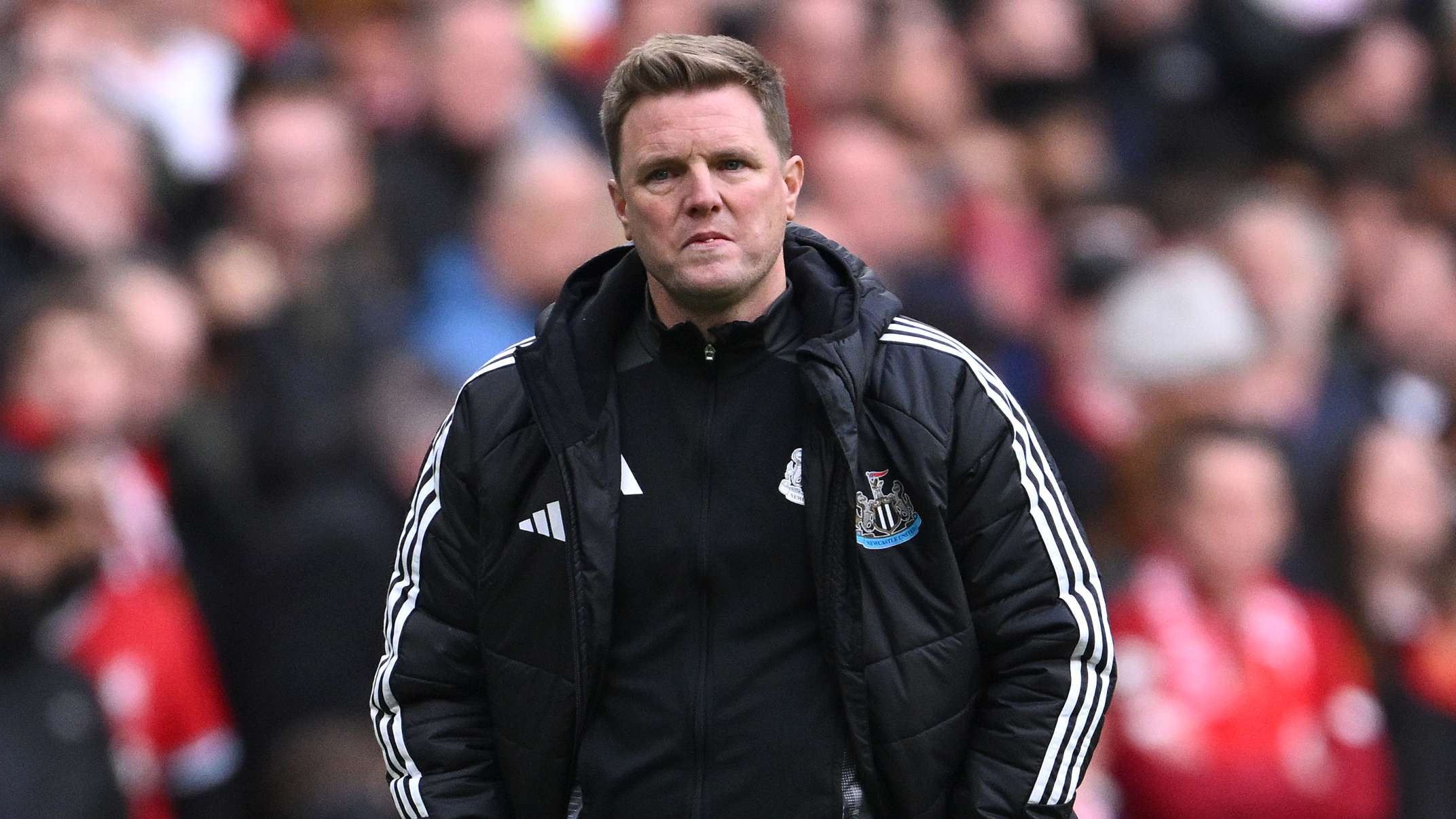 Newcastle confirm manager Howe diagnosed with pneumonia  
