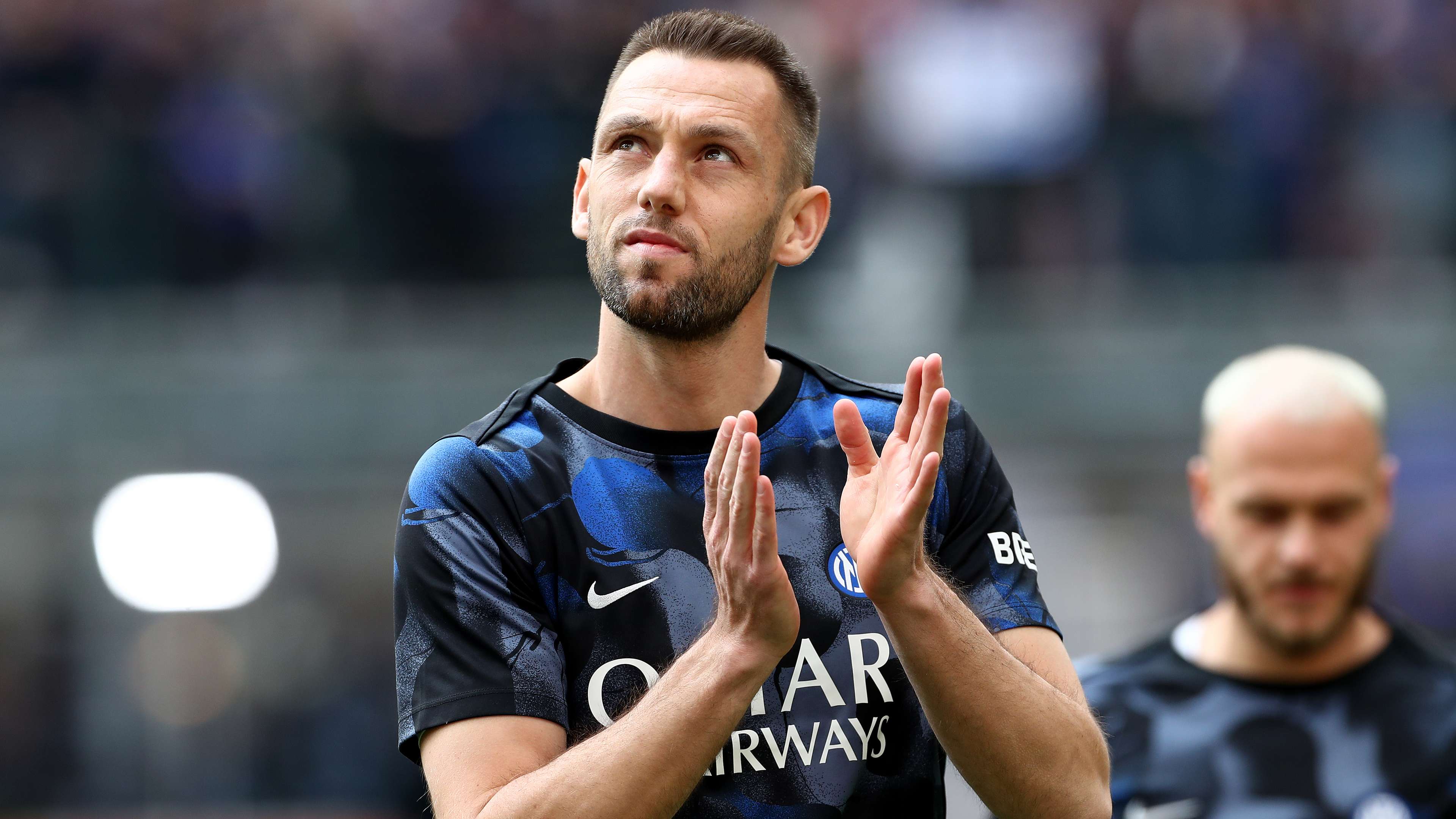 How much does Stefan de Vrij earn at Inter?  