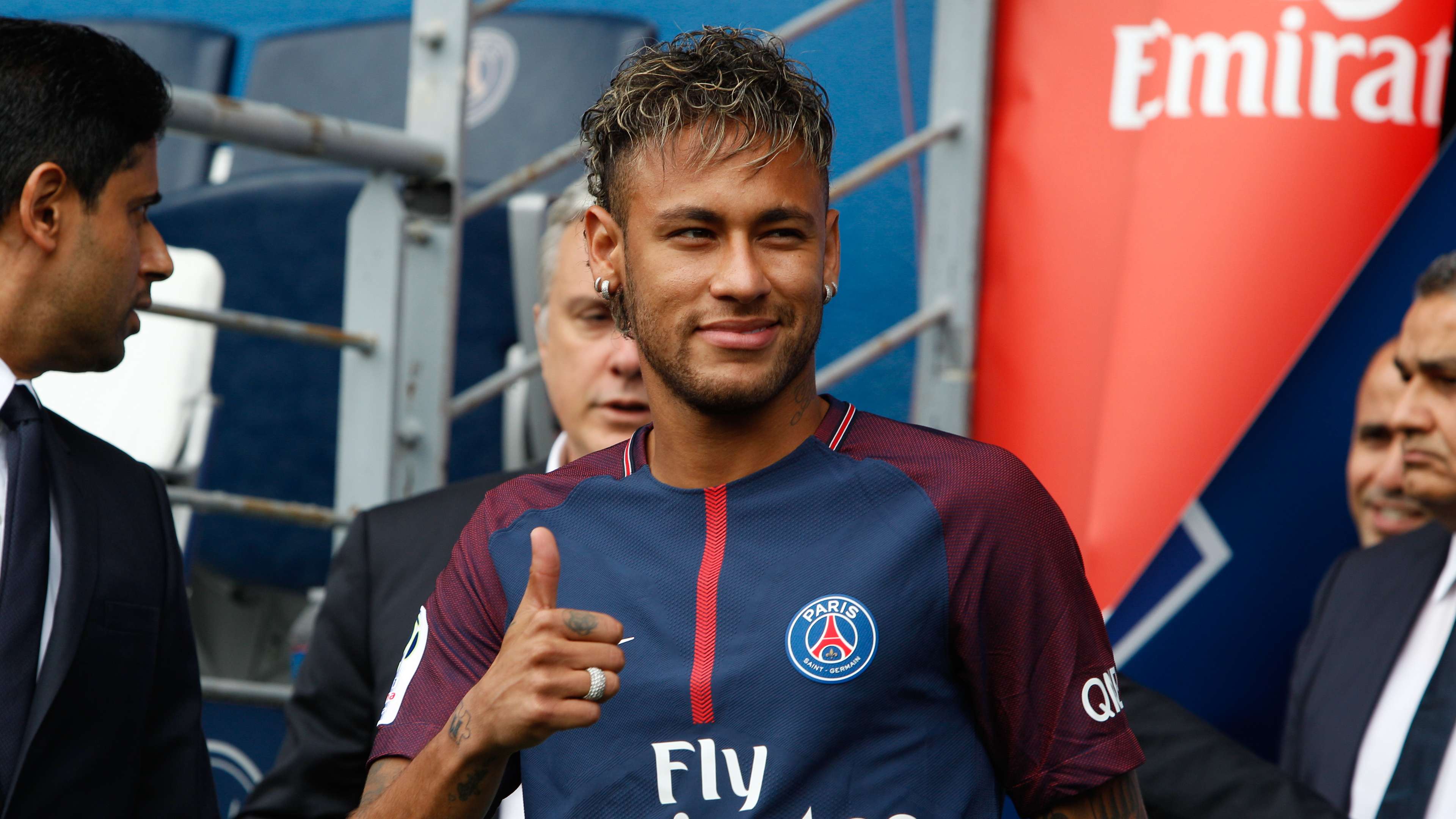 'An unforgettable cheque' - Neymar's agent talks $220m move  