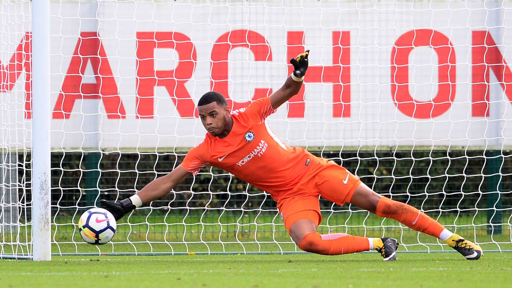 Ex-Chelsea player retires at 24 years old to join army  