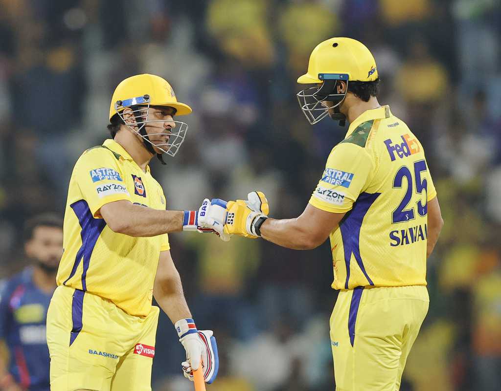 Spinners, Dhoni help CSK end losing sequence  