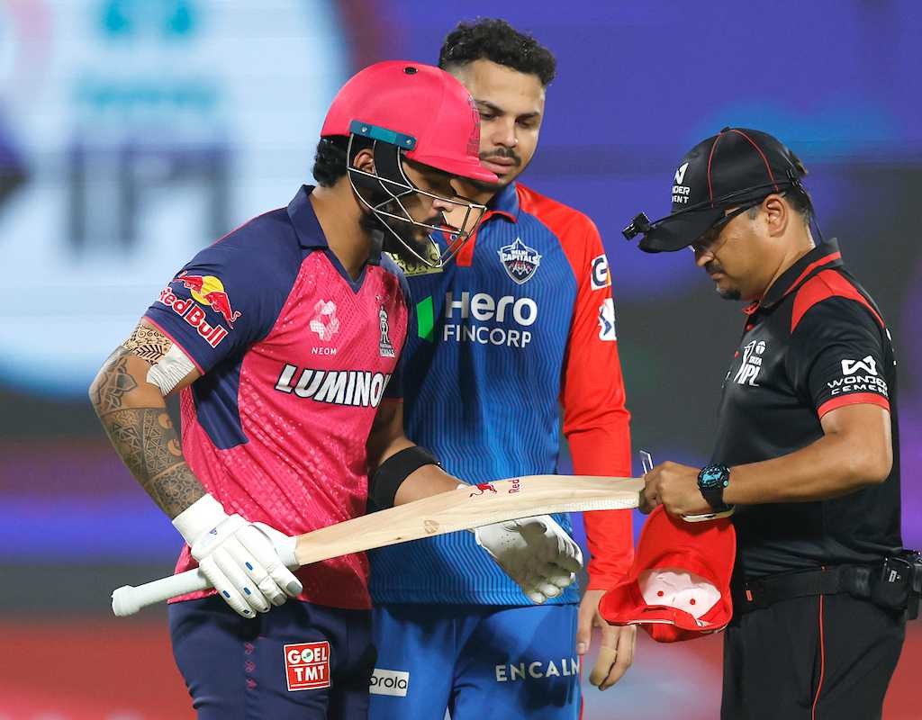 IPL umpires tighten bat checks after spike in defaulters  