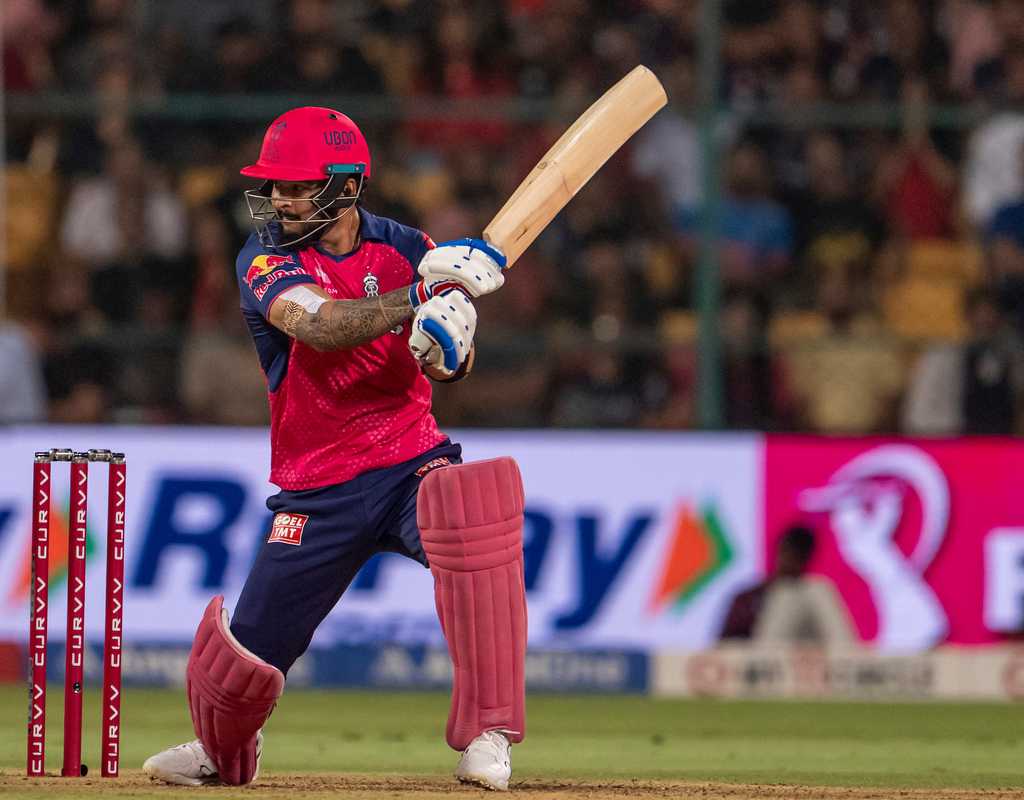 Crumbling in the crunch: Royals left searching after another botched chase  