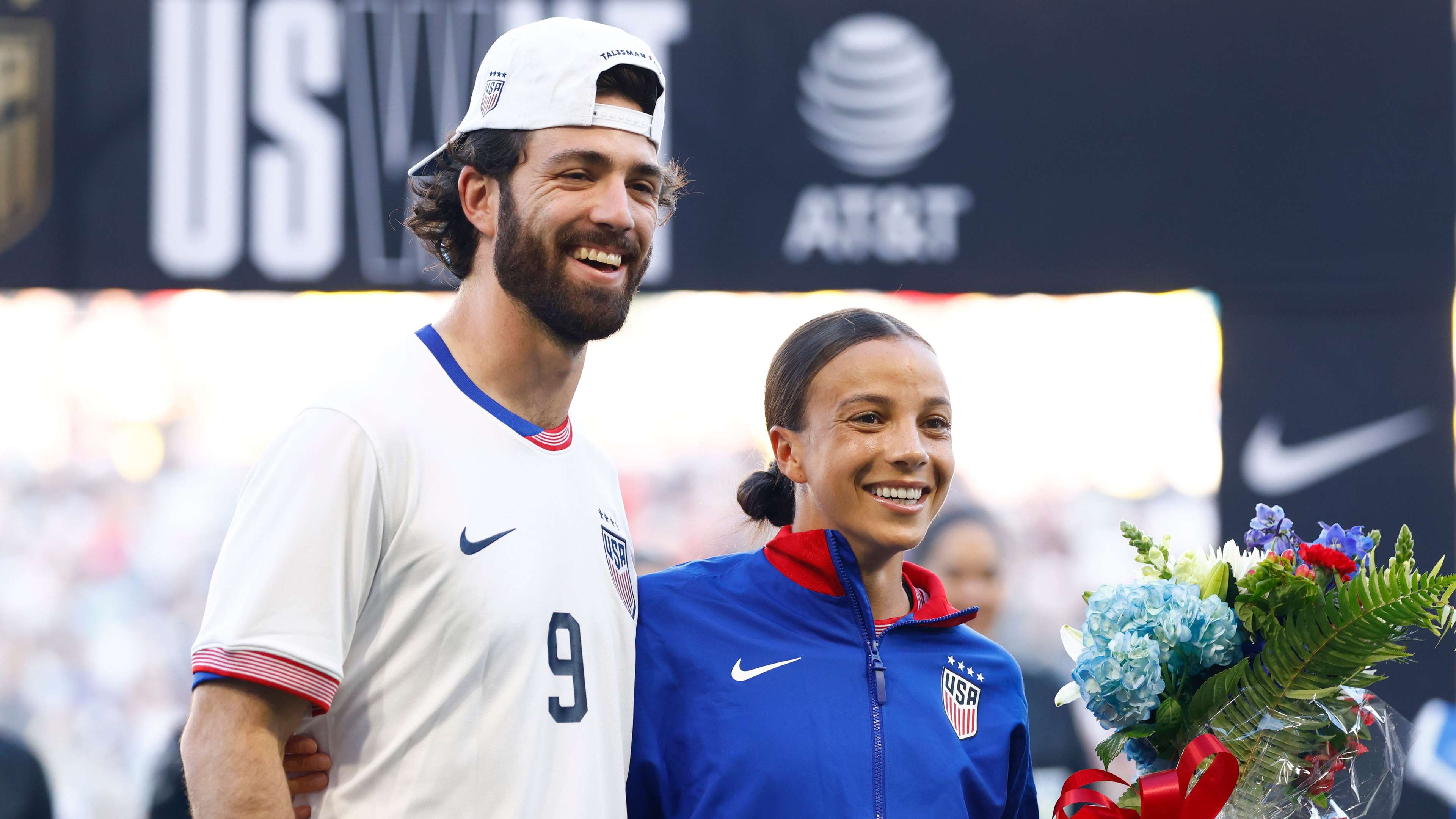 USWNT star Mallory Swanson expecting her first child  