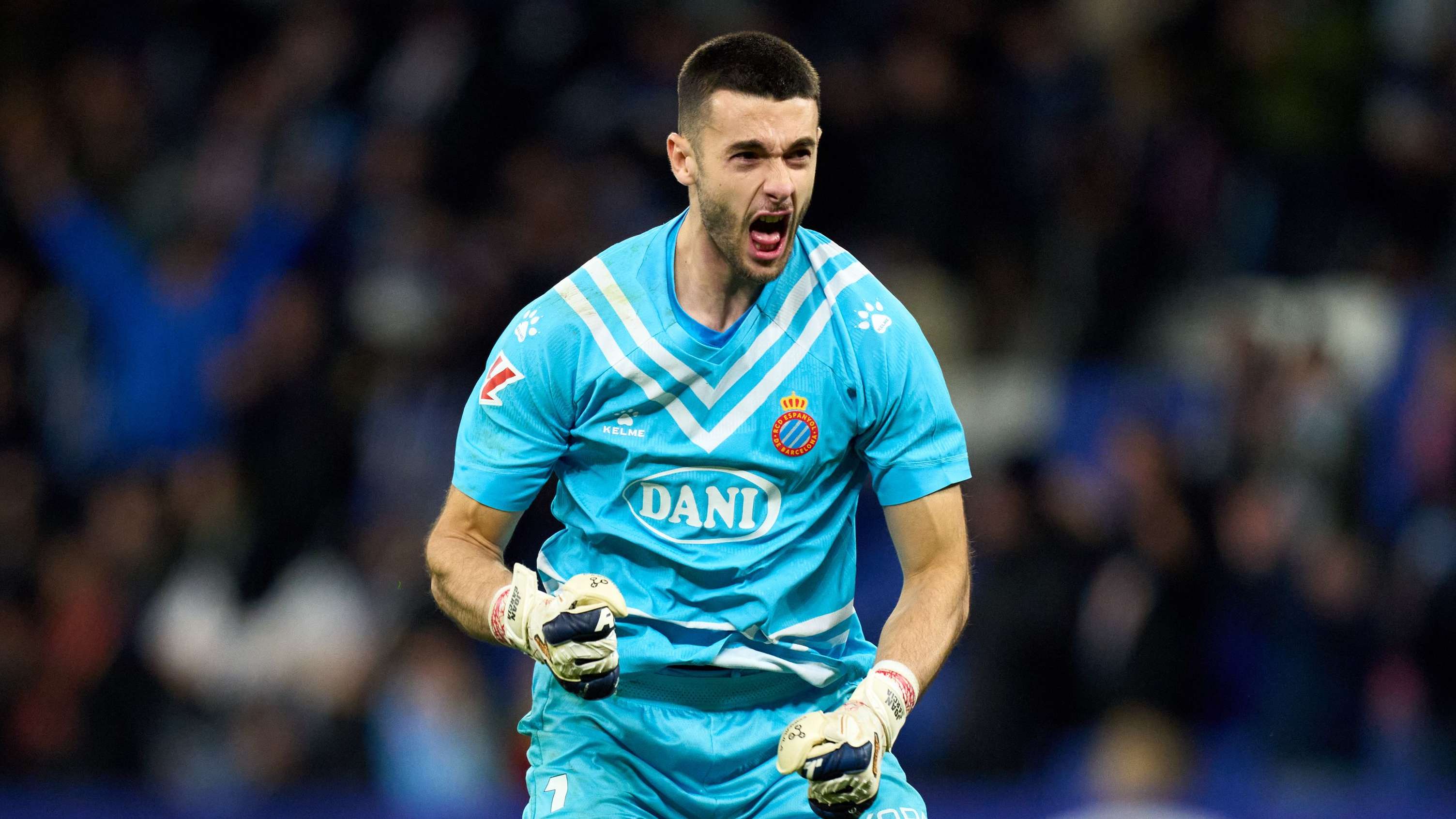 Barca eye surprise move for a new goalkeeper  