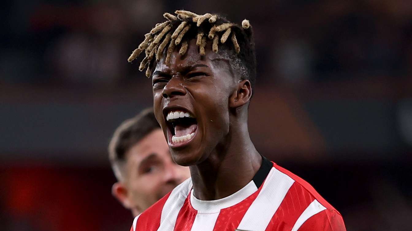 Williams drops hint on his future amid Arsenal & Barca links  