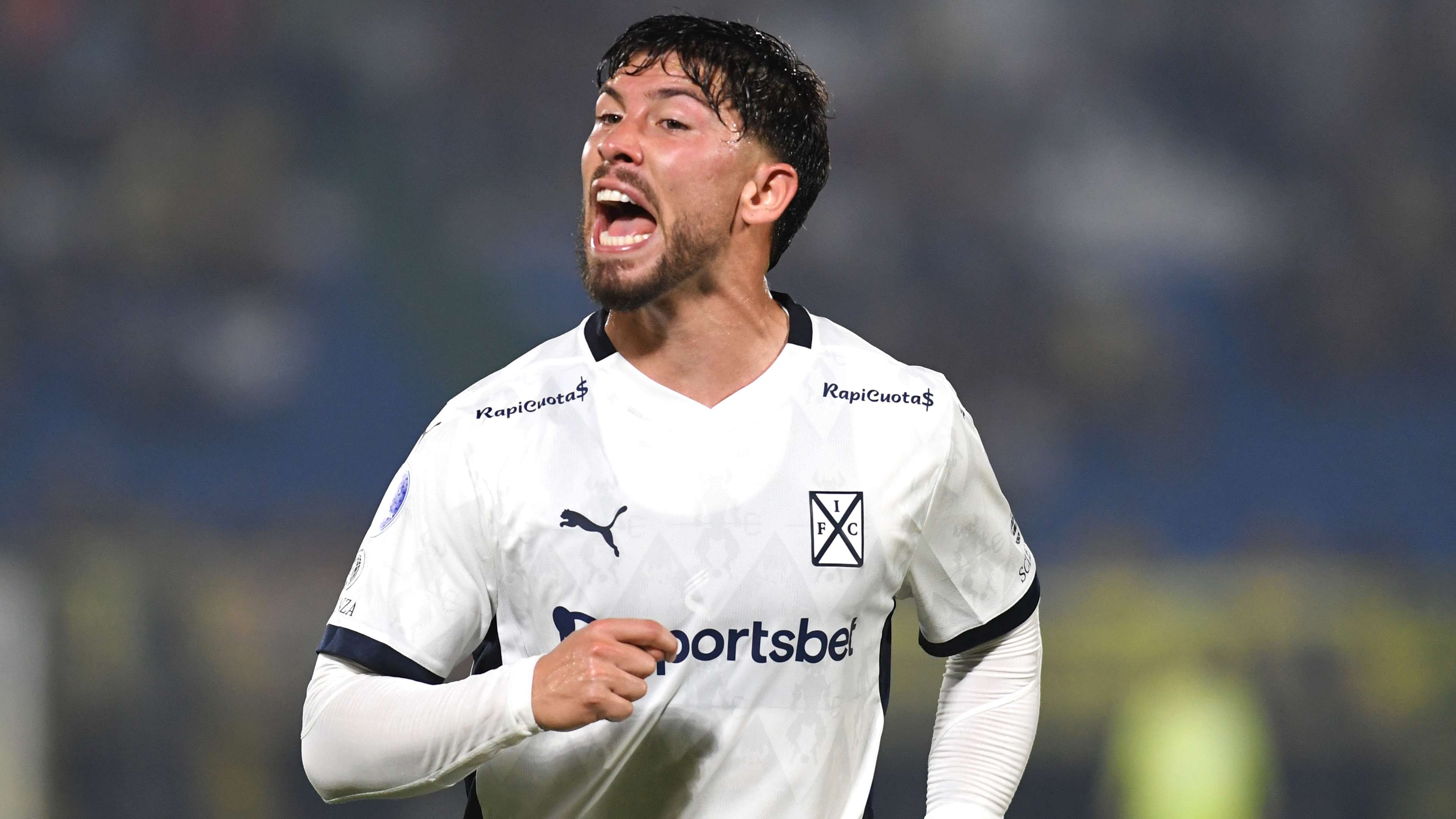 Bayern to make surprise €20m move for South American  