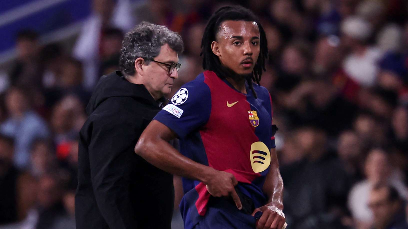 'Not feeling well at all' - Blow for Barca as key player suffers untimely injury  