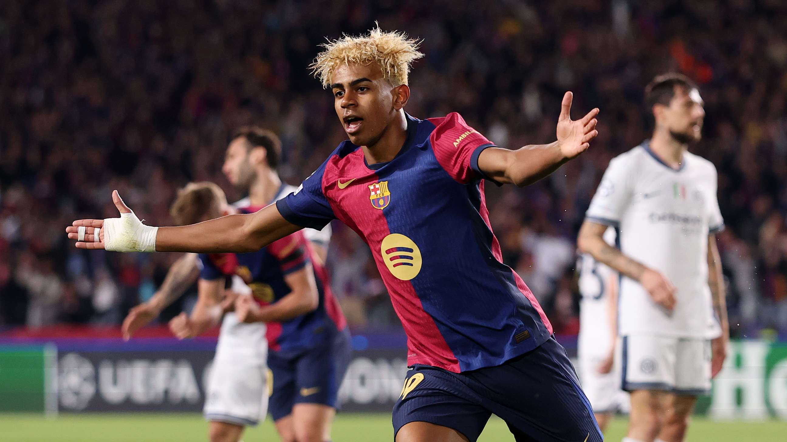 'Thank you for bringing football back!' - Yamal hailed for Inter display  