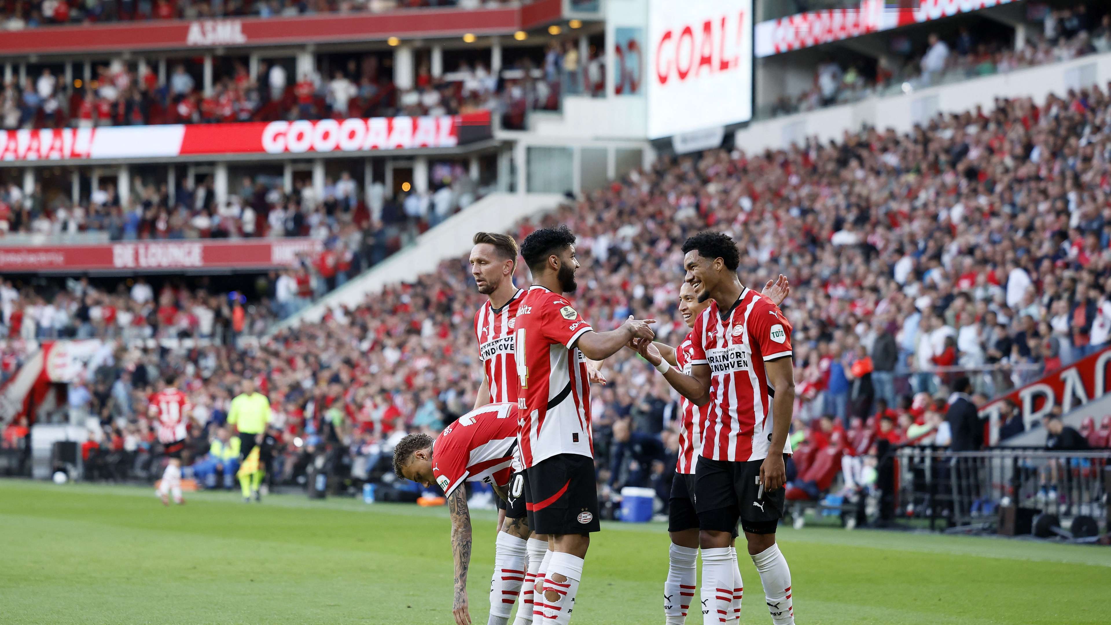 WATCH: Tillman stars with brace in PSV's 4-1 win  