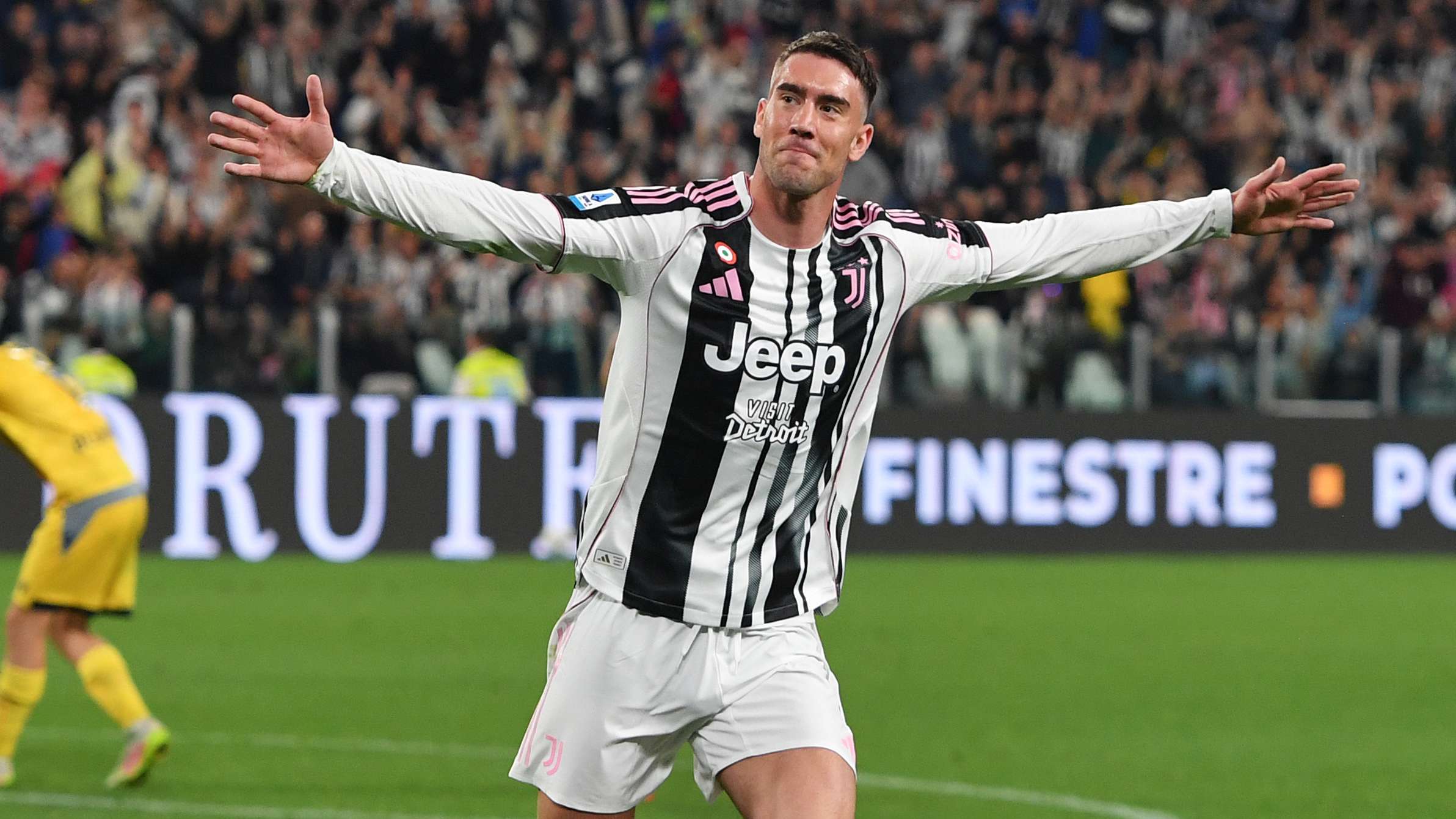 Juve make Vlahovic decision amid Man Utd, Arsenal and PSG interest  