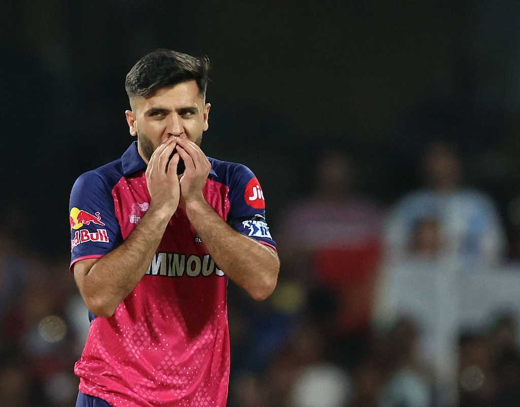 We haven't done well in bowling; neither taking wickets nor controlling runs - Dravid  