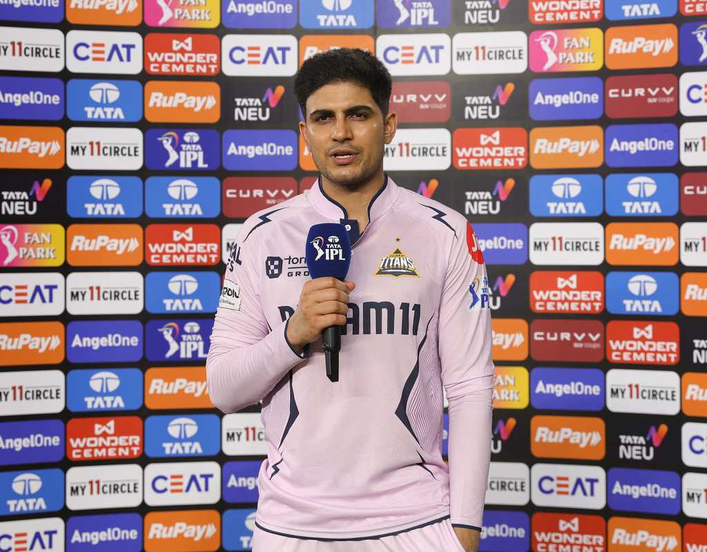 We gave 15-20 runs extra: Gill  