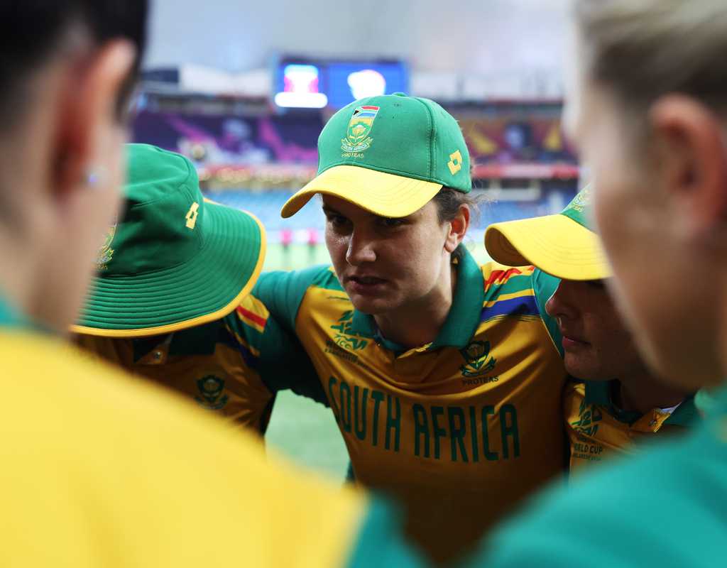 Struggling South Africa slump to another loss  