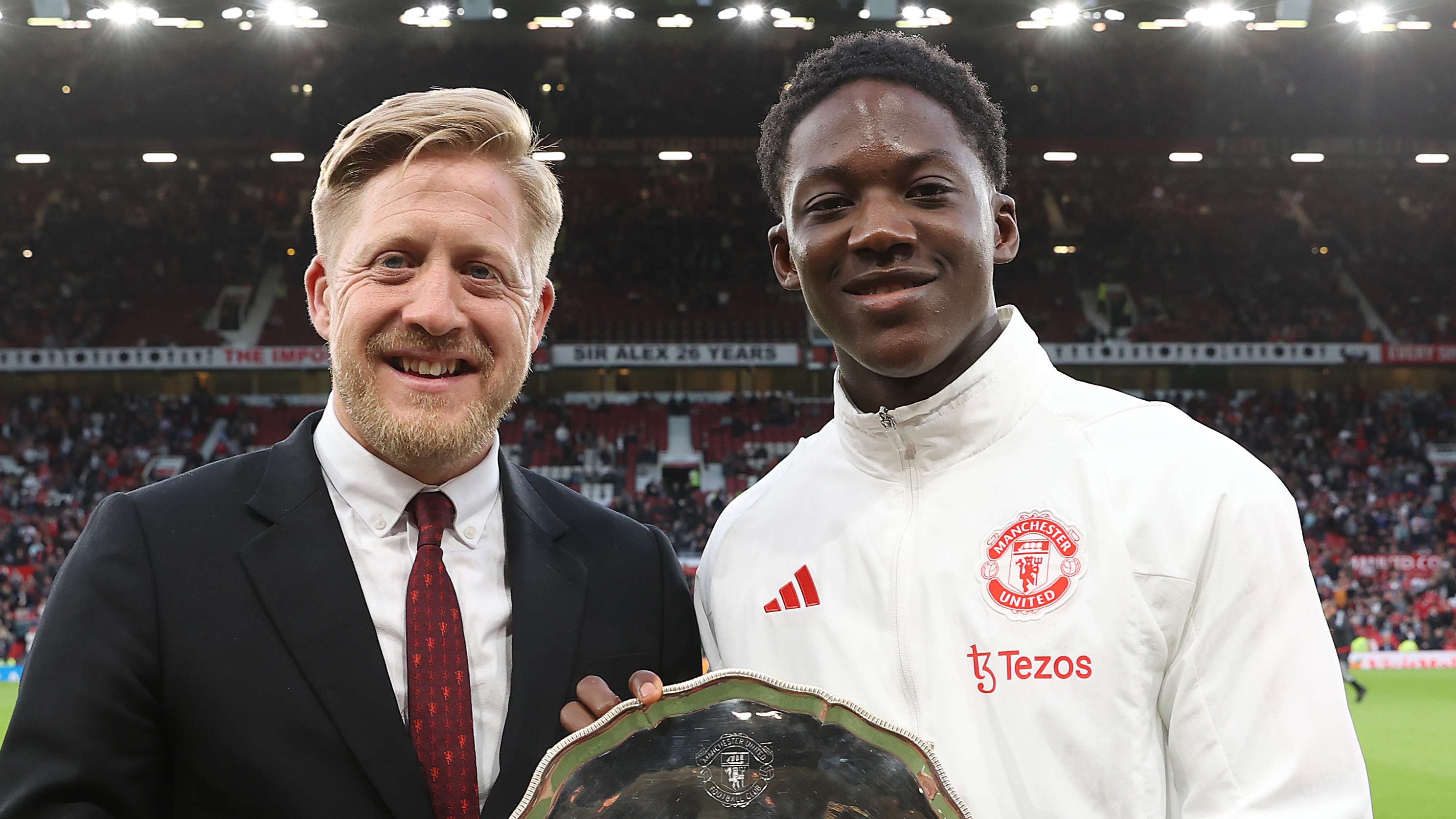 Man Utd lose influential academy director to Everton  