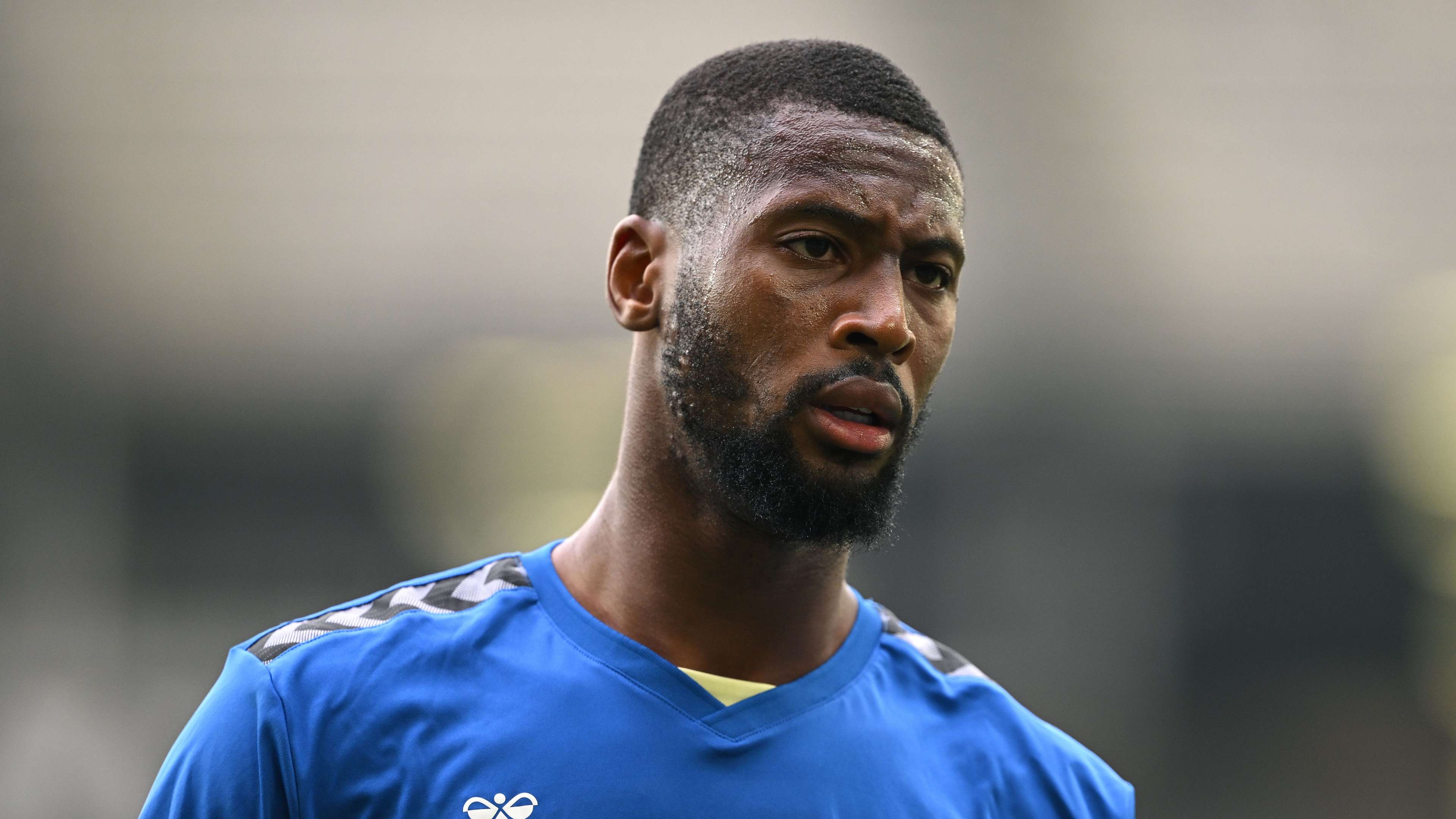 Man Utd told to launch shock move for Premier League striker  