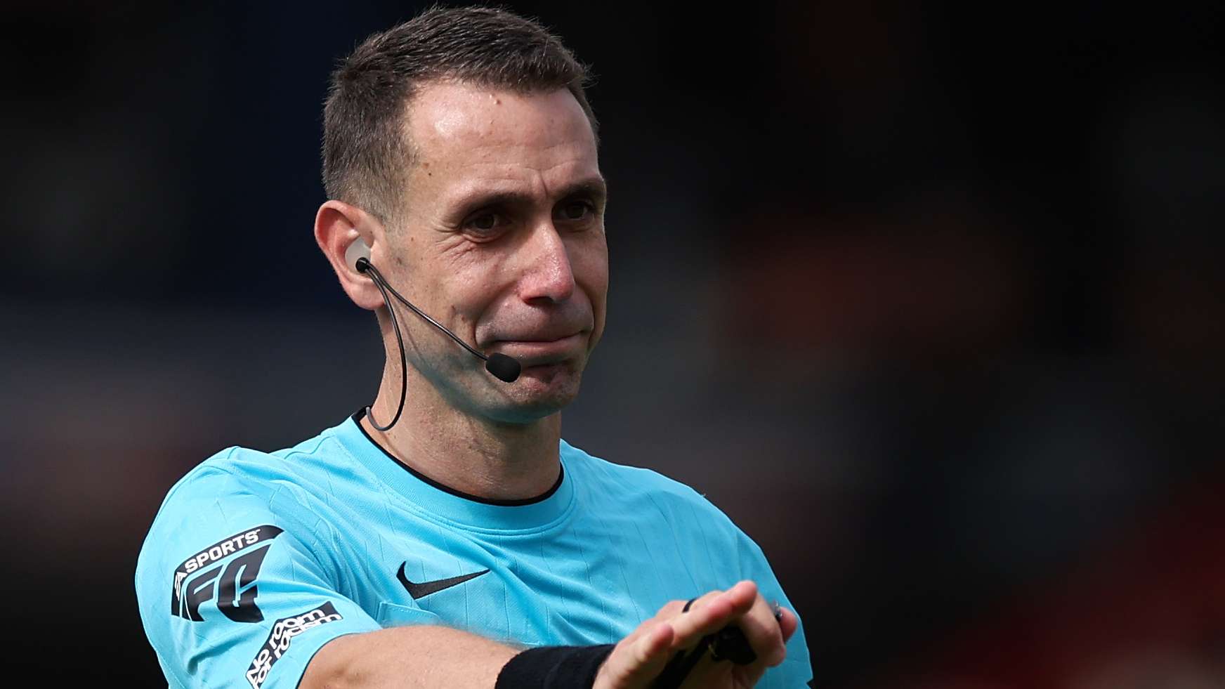 Ex-PL ref Coote delivering Evri parcels after 'cocaine video' & Klopp insults  