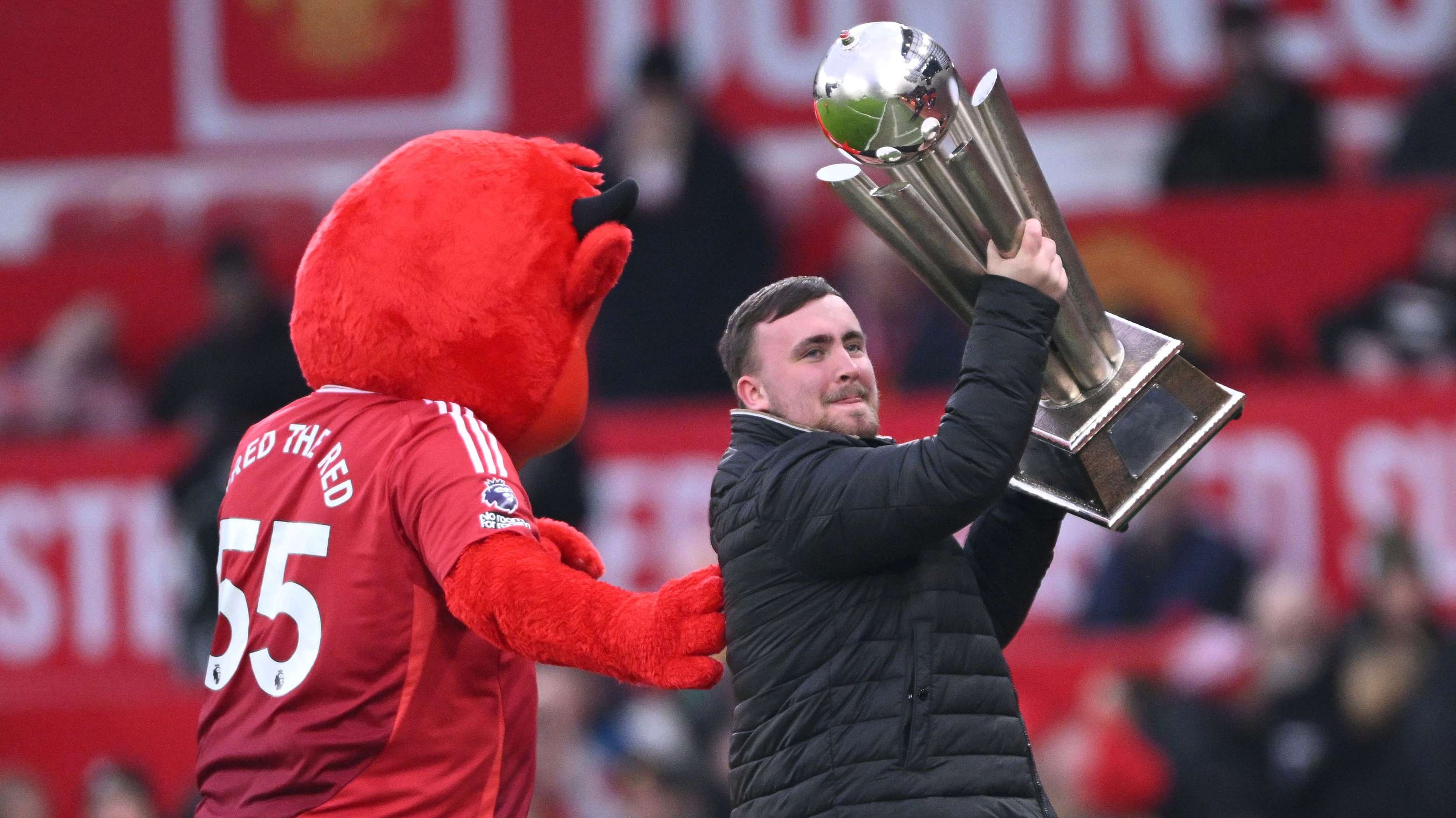 Darts sensation Littler slams Man Utd star and talks up Mbeumo deal  