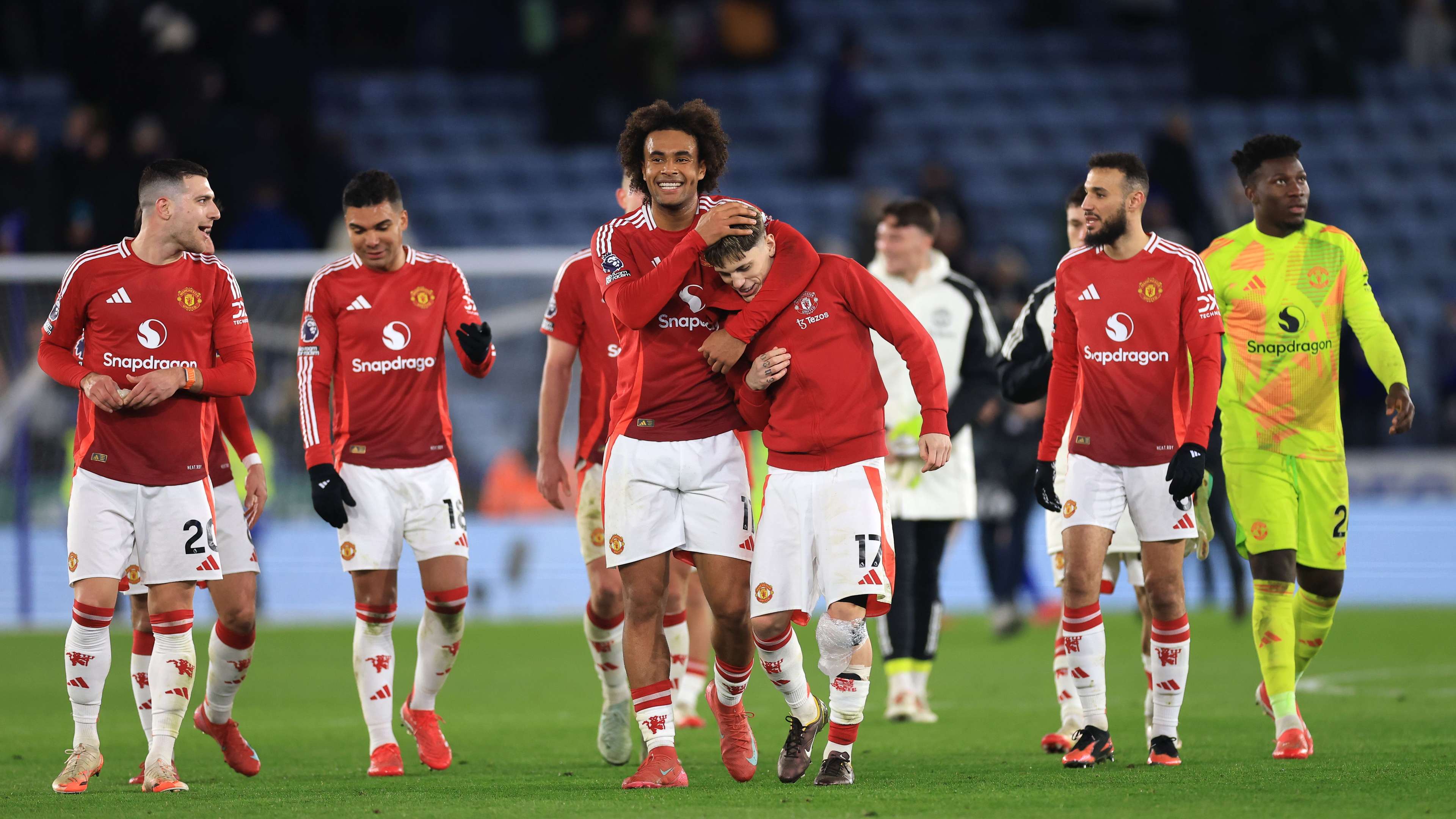 'One last time' - Huge hint dropped on Man Utd star's future  