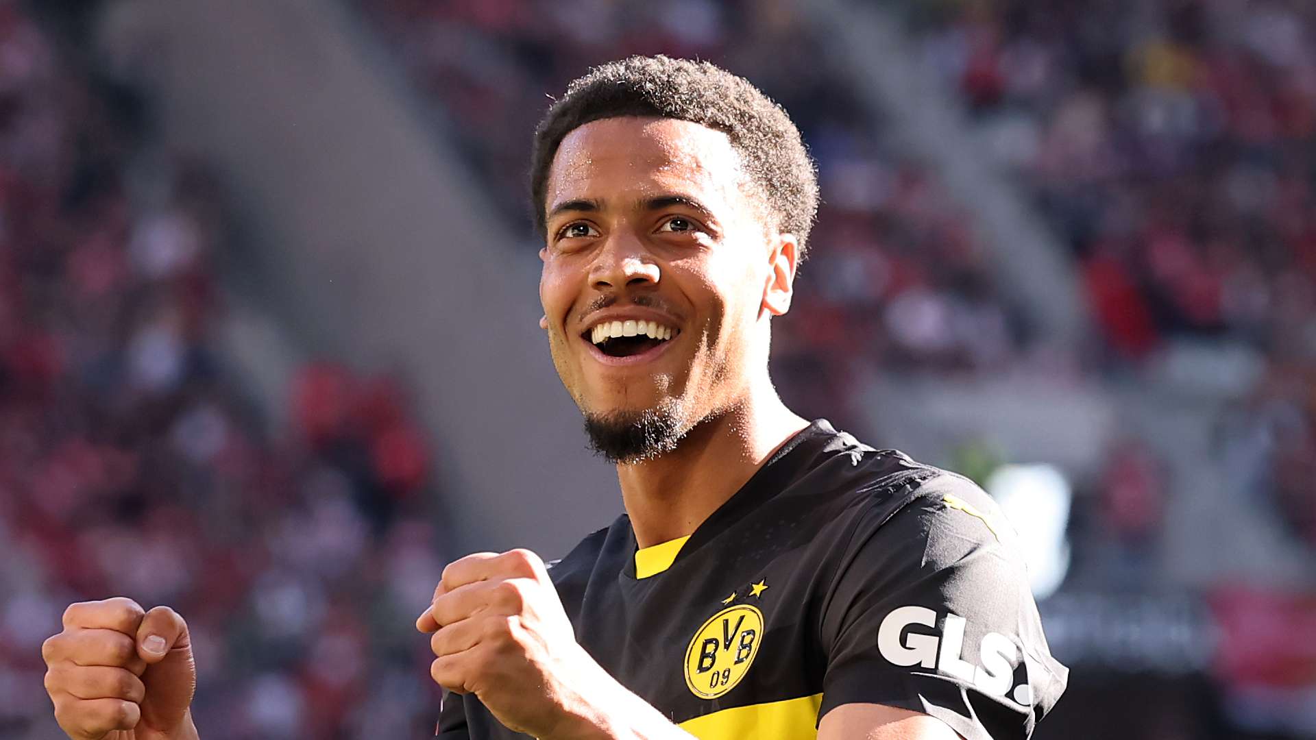 Dortmund deny Gittens talks with Bayern  