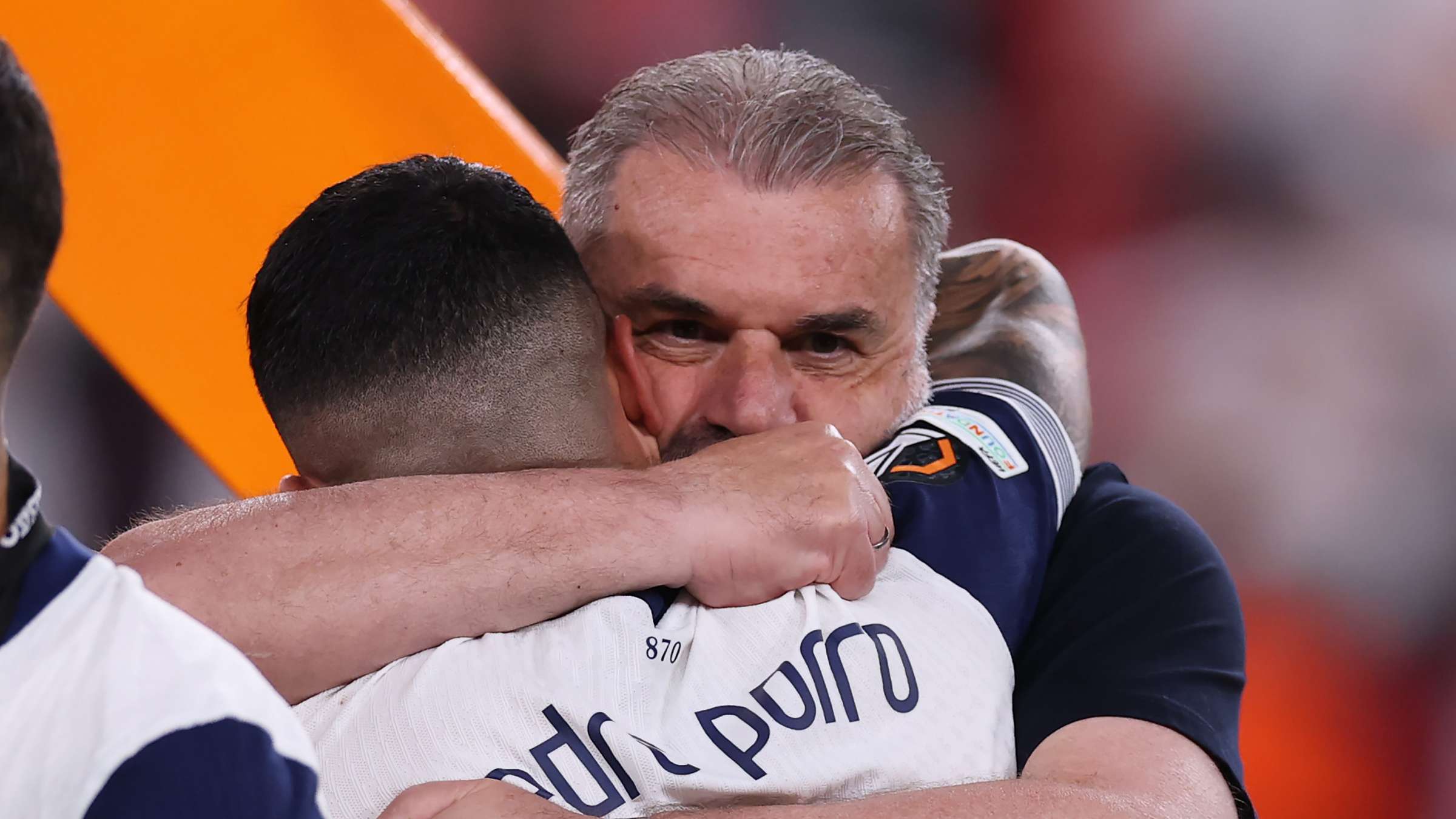 Porro pleads with Spurs to keep Postecoglou  