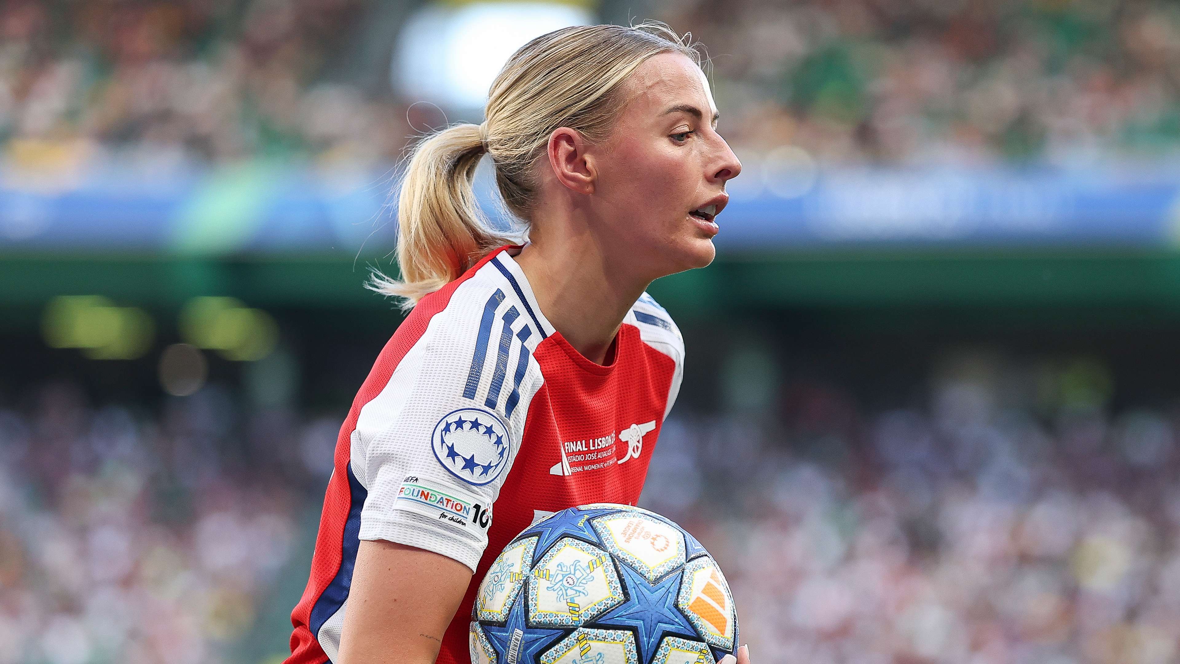 Arsenal in talks to sign Kelly on permanent deal  