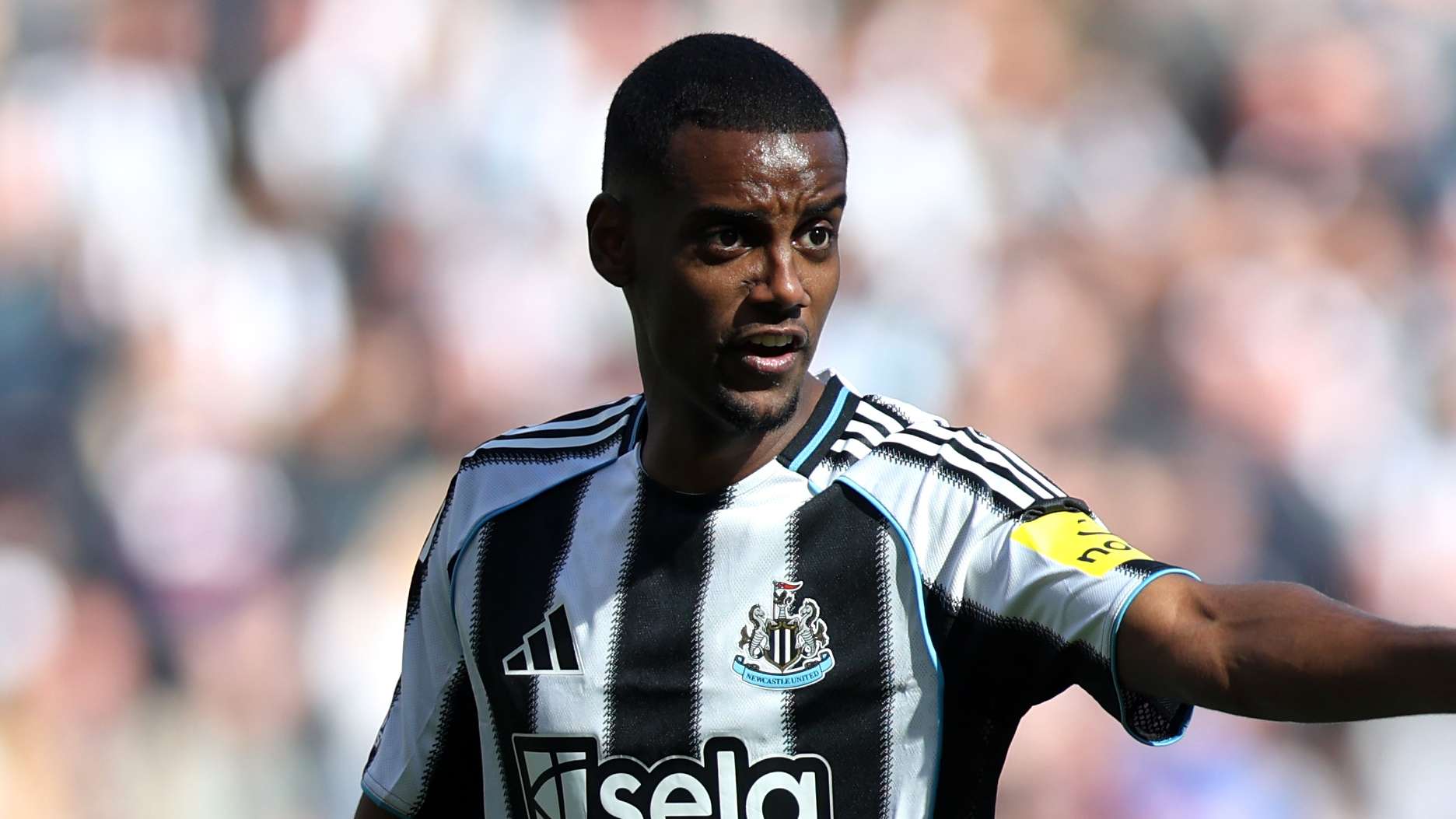 Liverpool to play waiting game in bid to sign Newcastle star Isak  