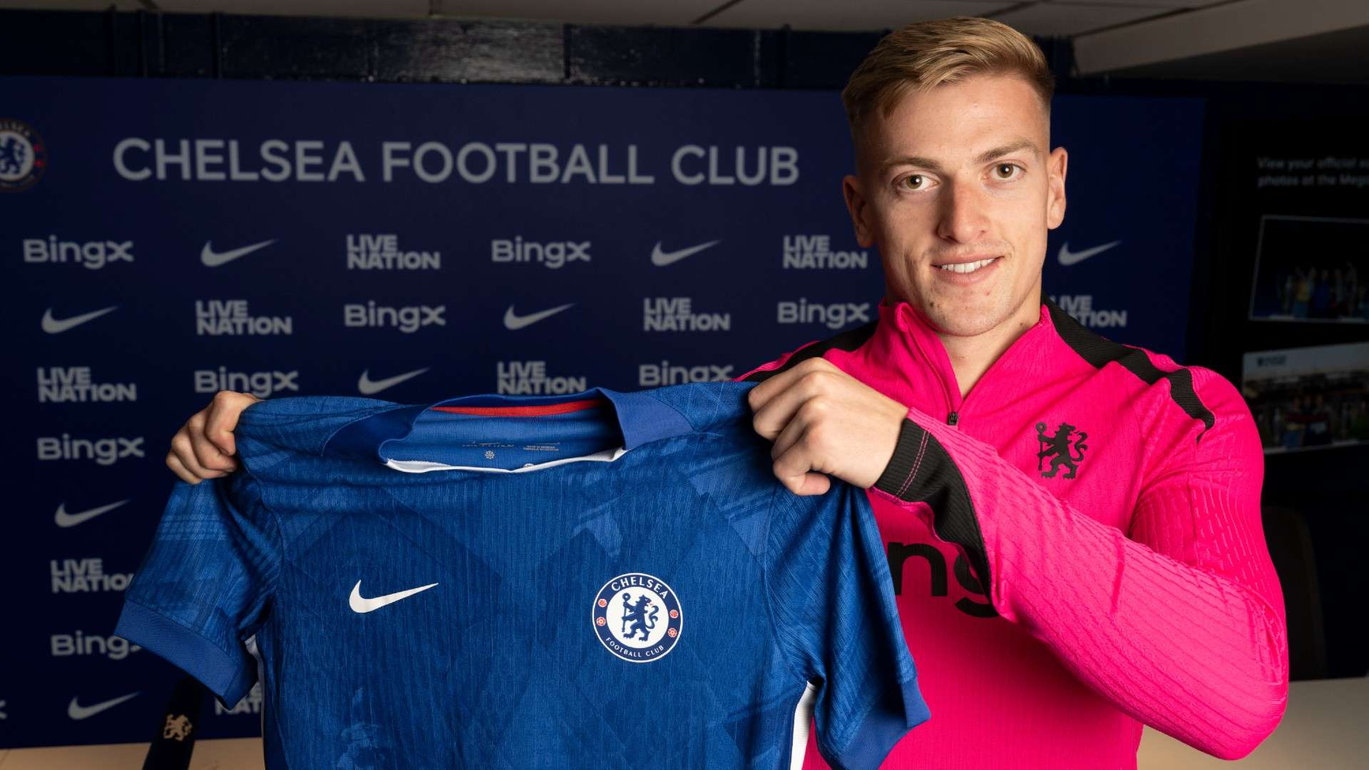 Chelsea confirm £30m Delap arrival from Ipswich  