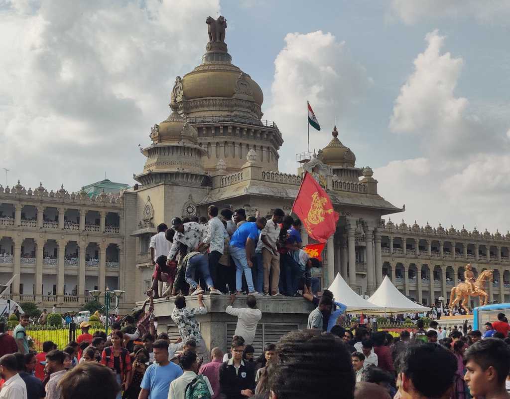 RCB's victory celebrations in Bengaluru turn fatal as multiple deaths reported  