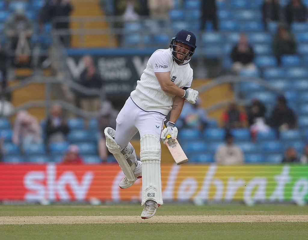 Brilliant Duckett powers England in a famous chase  