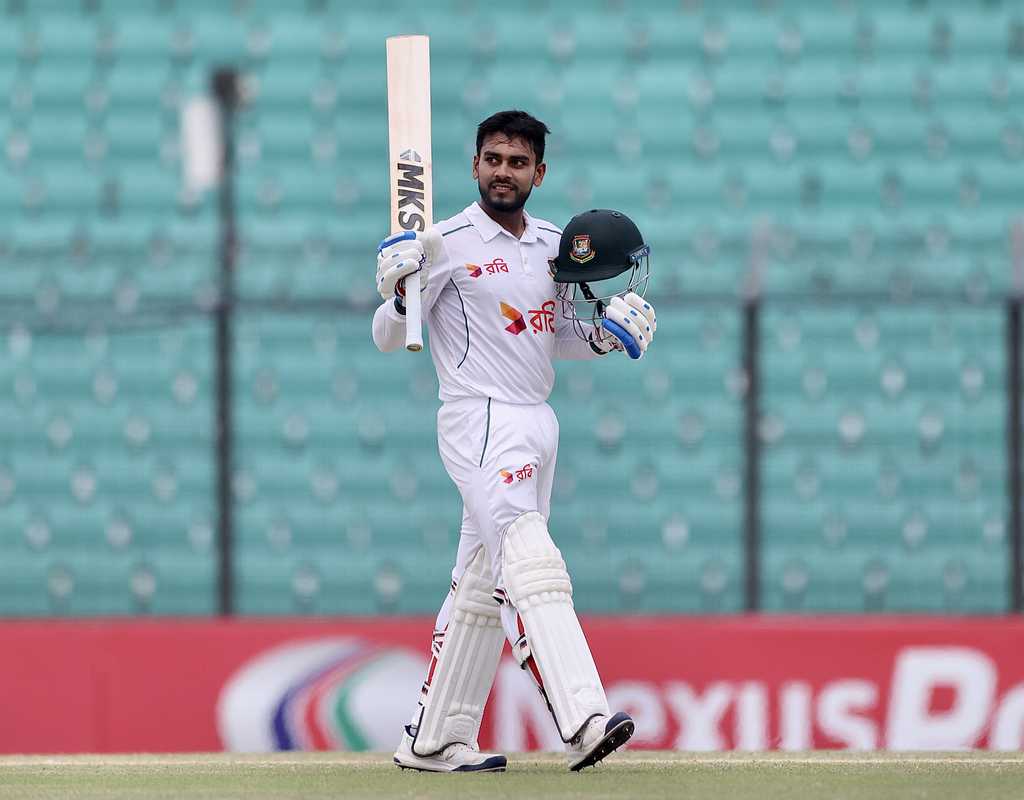 'Nice headache to have': Simmons on Mehidy's illness and team depth  