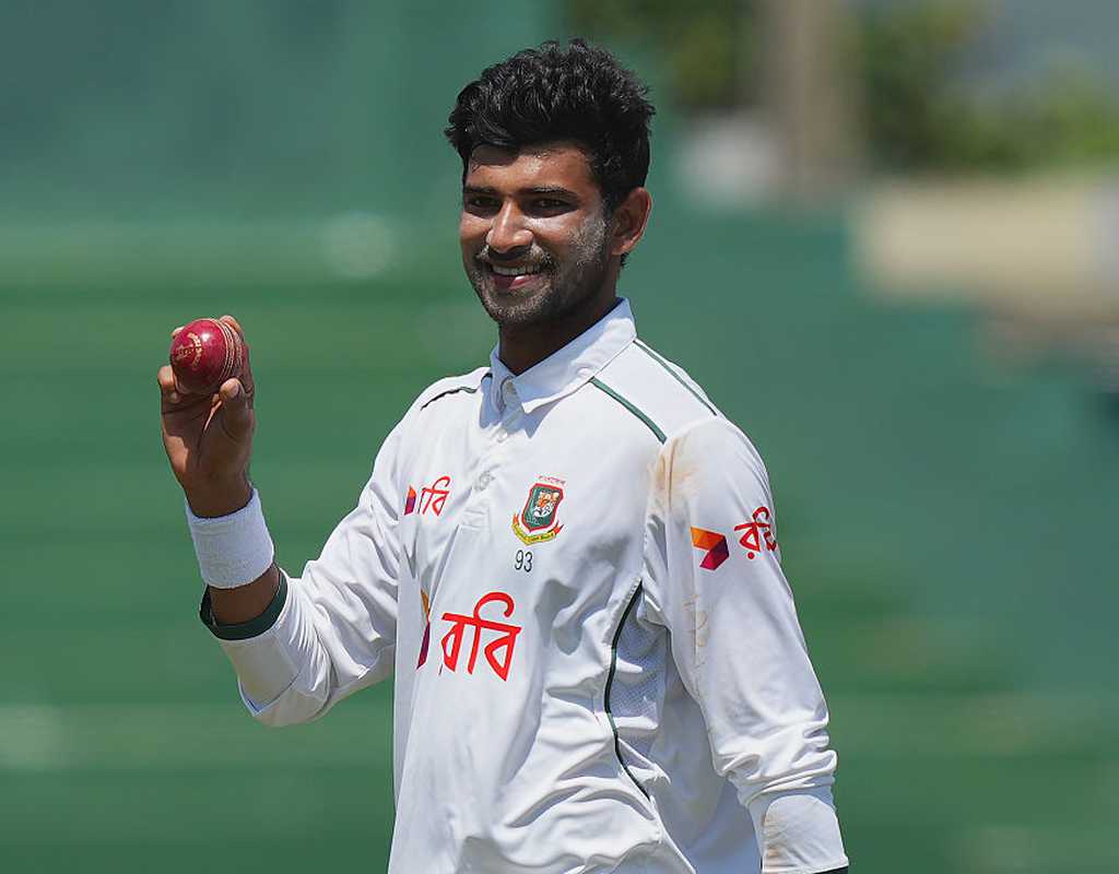 Bangladesh stretch lead to 187 after Nayeem fifer  