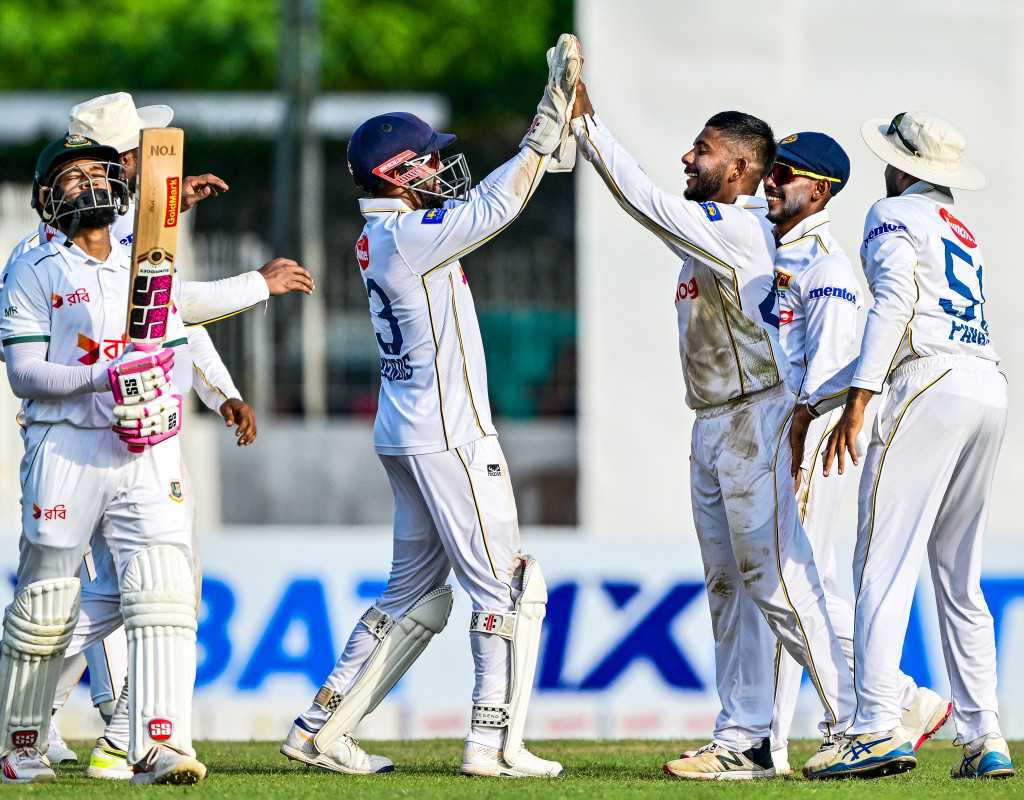 Bangladesh stumble to 220/8 on turning SSC track  
