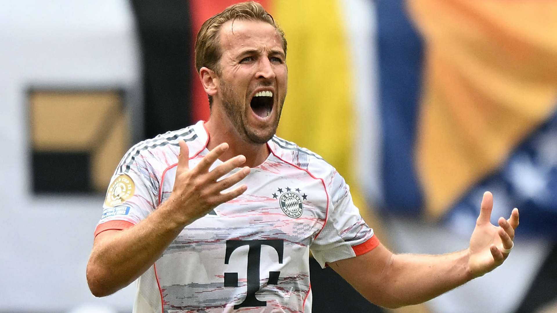 📽️ | Kane shows off outrageous no-look first touch  