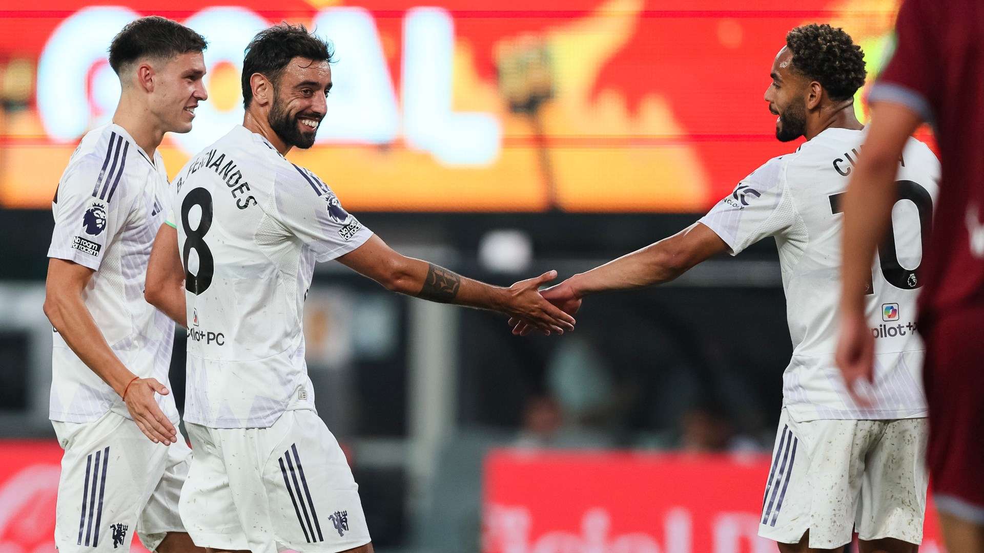 Cunha and Fernandes find chemistry as Man Utd top West Ham  