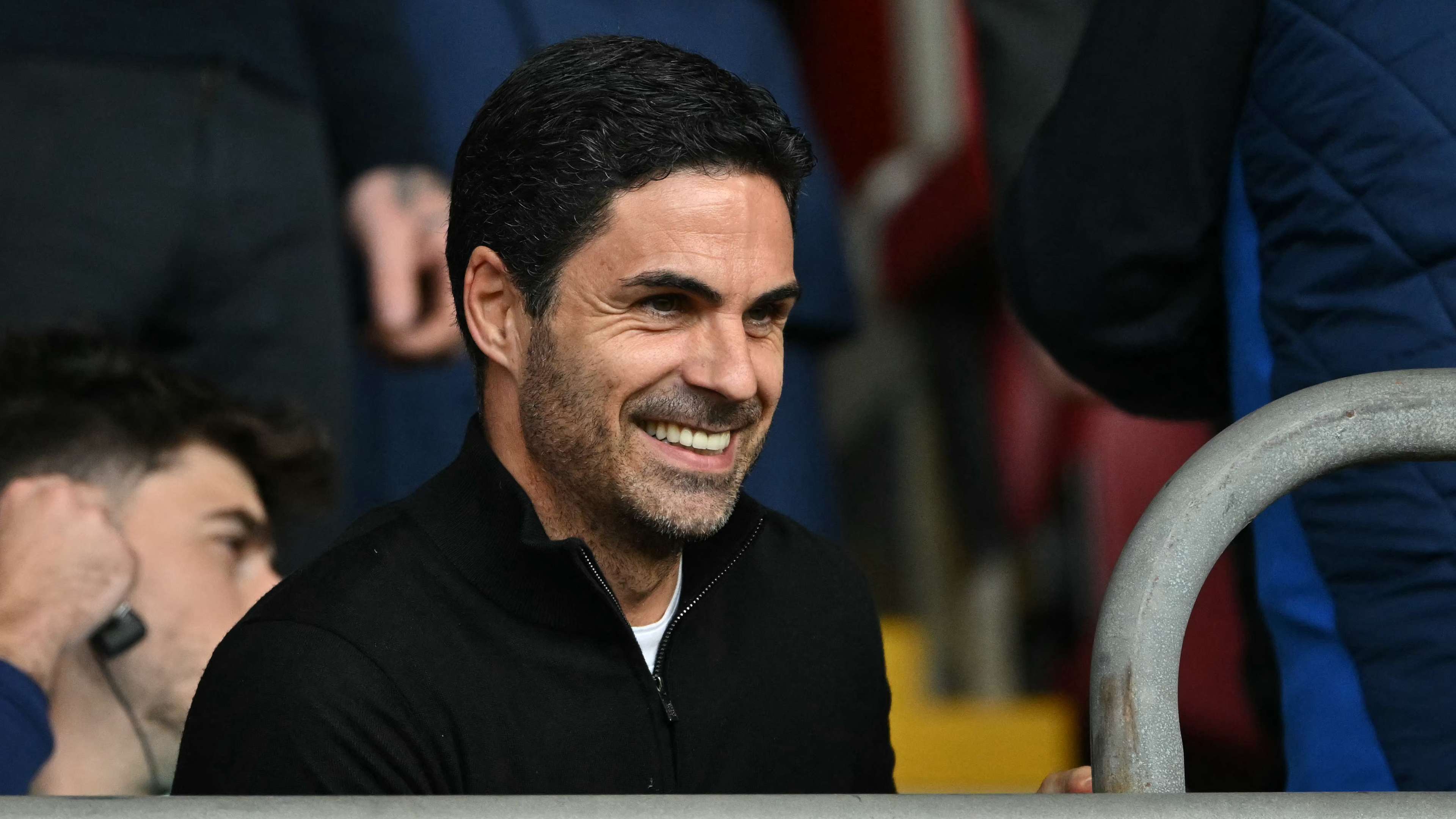 Arsenal to make fresh bid for defender "in the coming hours"  