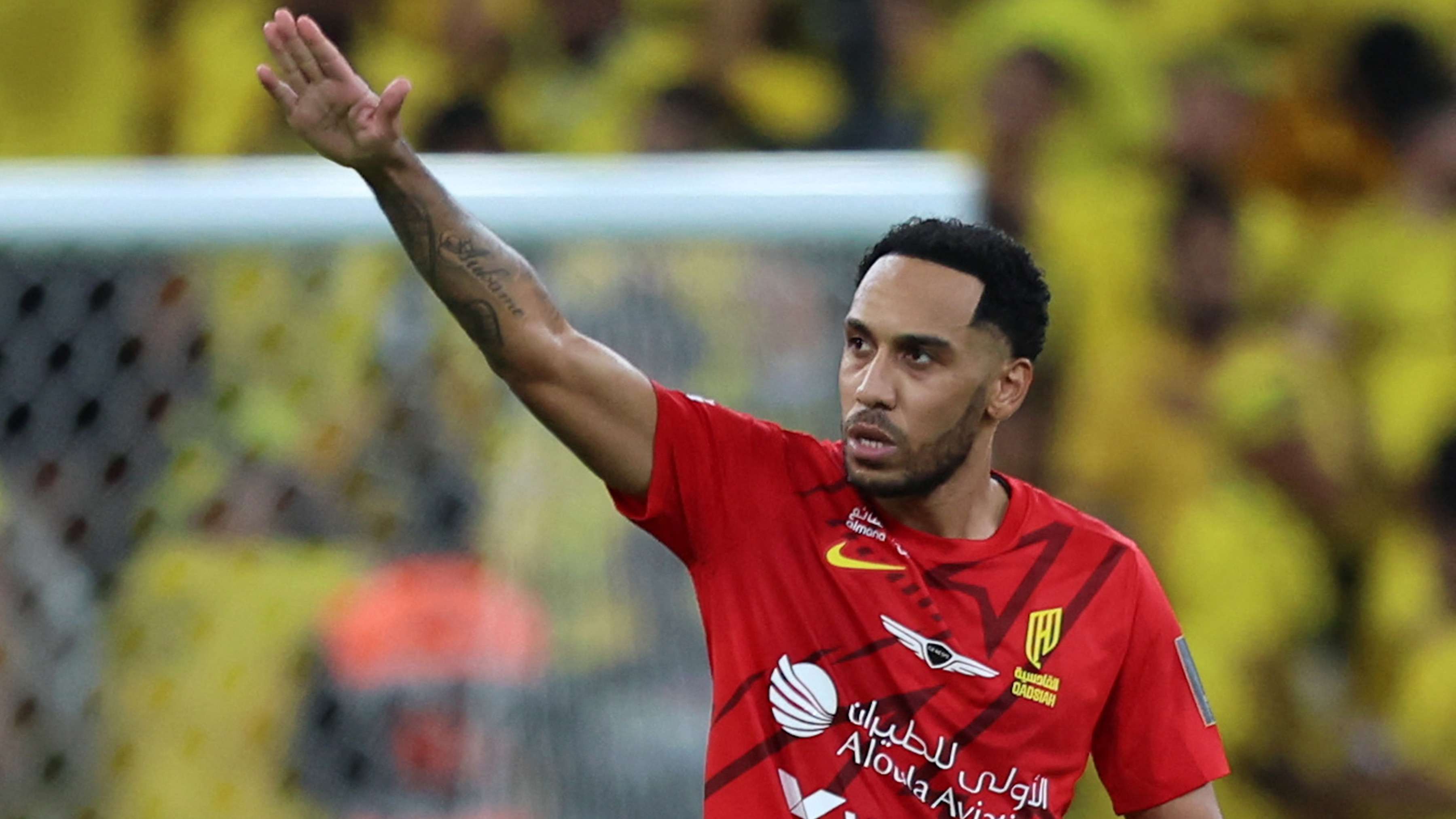 'Give me a fkng ball' - Auba gets 'bored' waiting for Marseille  