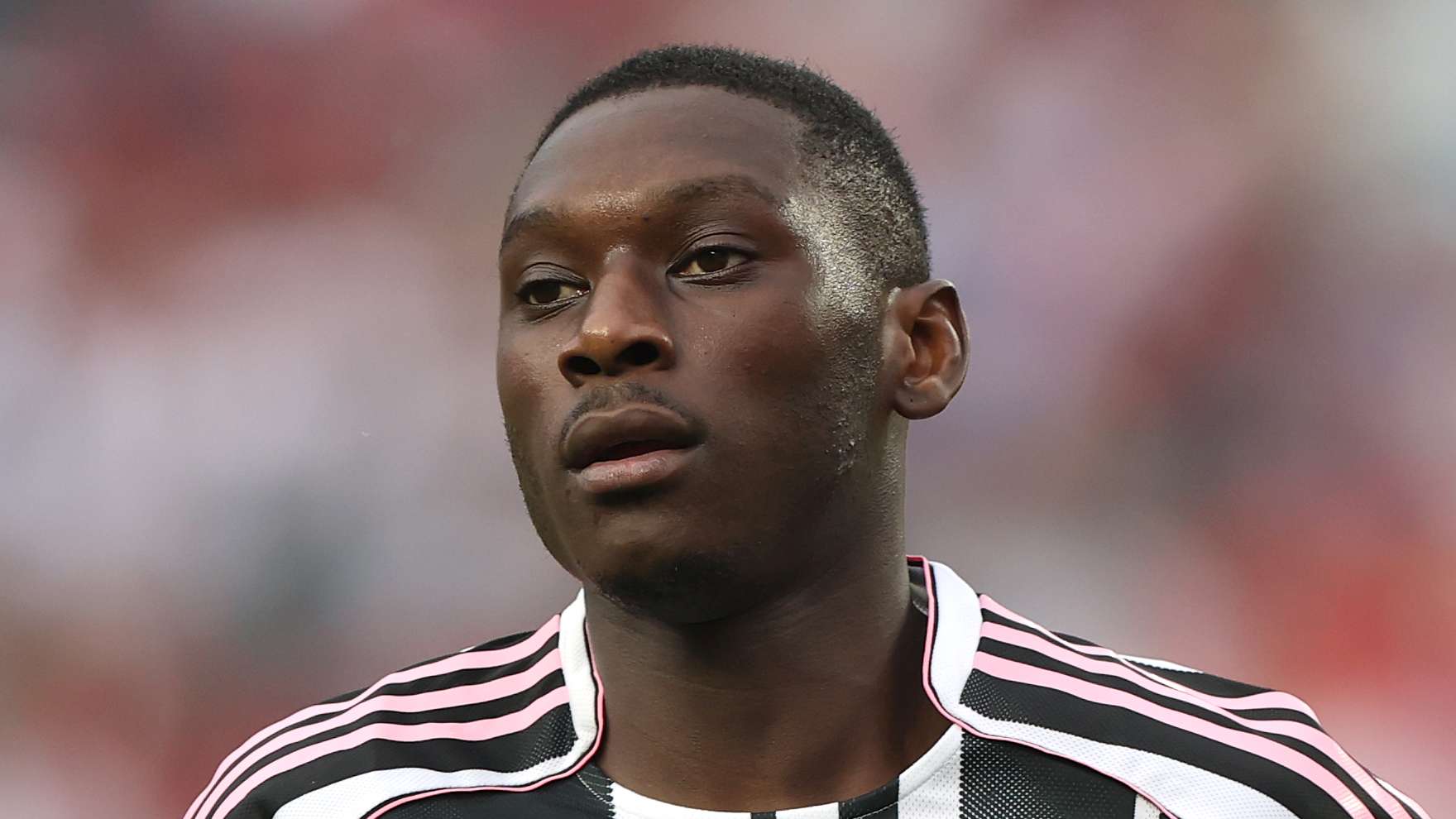 Man Utd & Chelsea eye Kolo Muani after ruling out Isak deal  