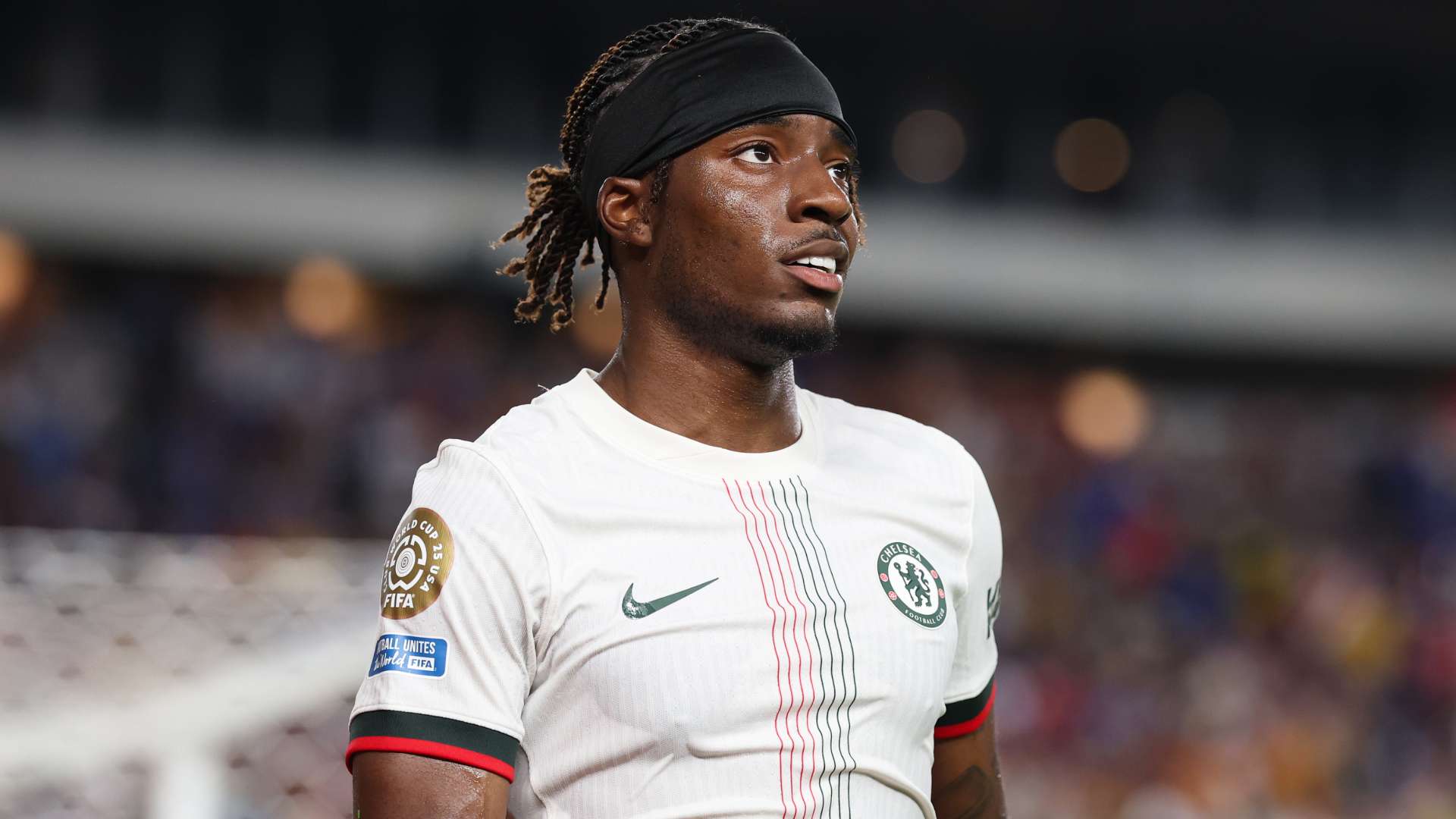 Arsenal lodge big opening bid for Madueke - but Chelsea want more  