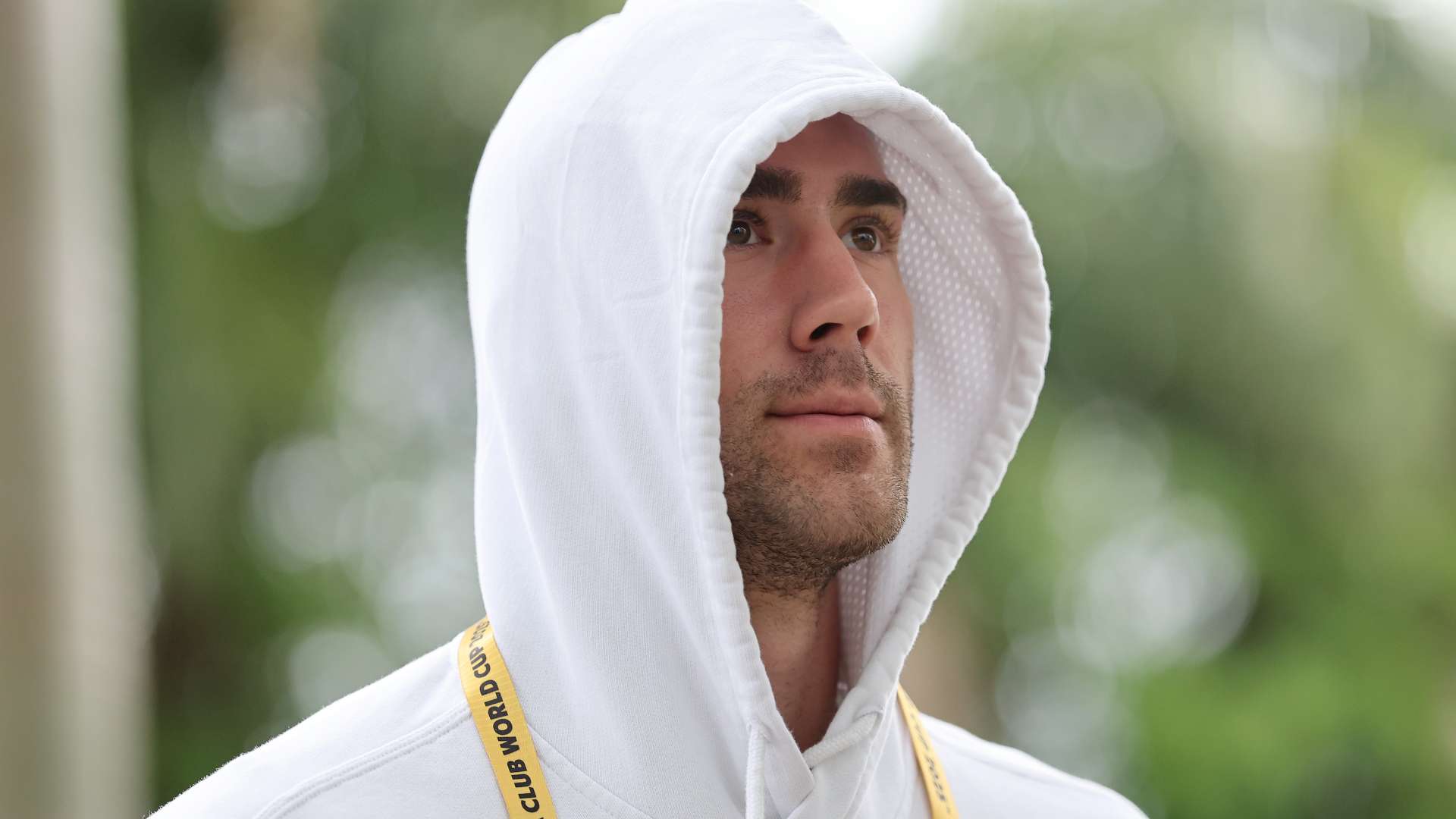 Man Utd bizarrely urged to sign Vlahovic amid Juve struggles  