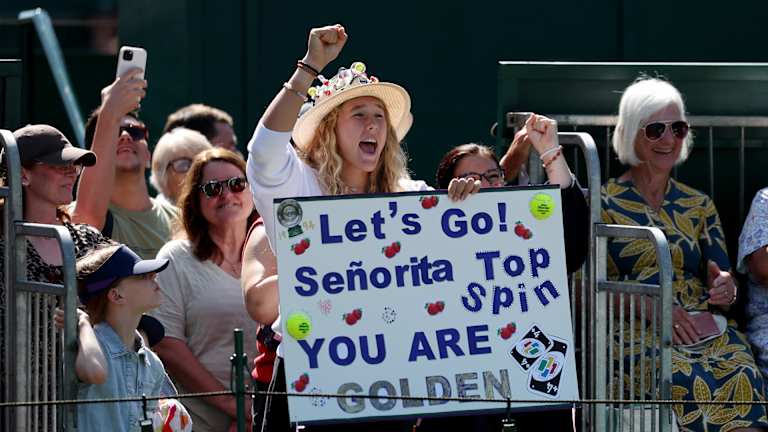"Tee it up!" Carlos Alcaraz scores semifinal spot, and Tom Holland golf date, at Wimbledon  