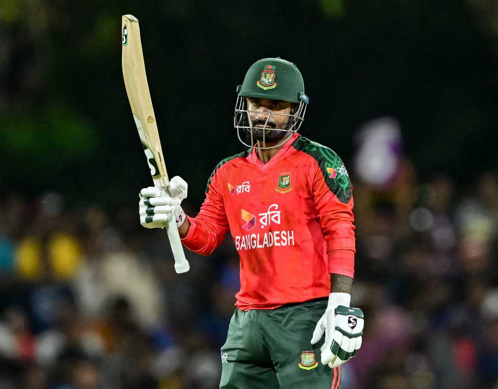 Sri Lanka suffer catastrophic batting collapse as Bangladesh level series  