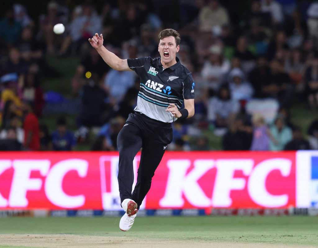 New Zealand edge South Africa in thriller to clinch T20I tri-series  