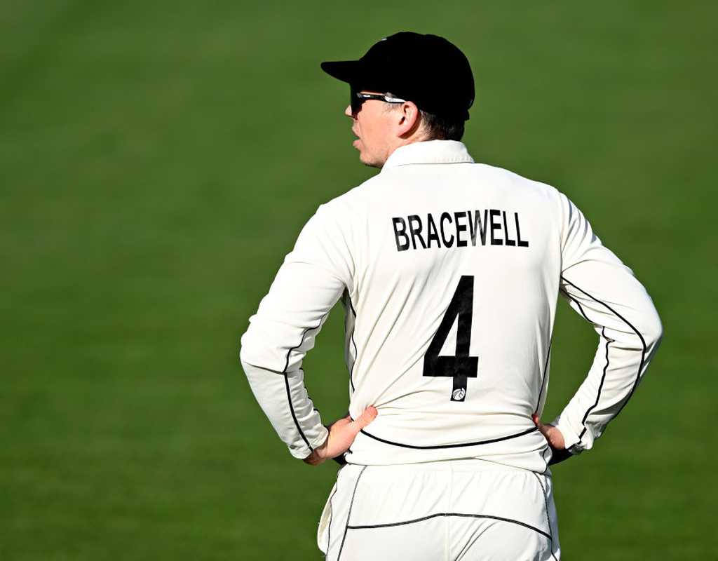 Bracewell replaces injured Phillips for first Test in Zimbabwe  