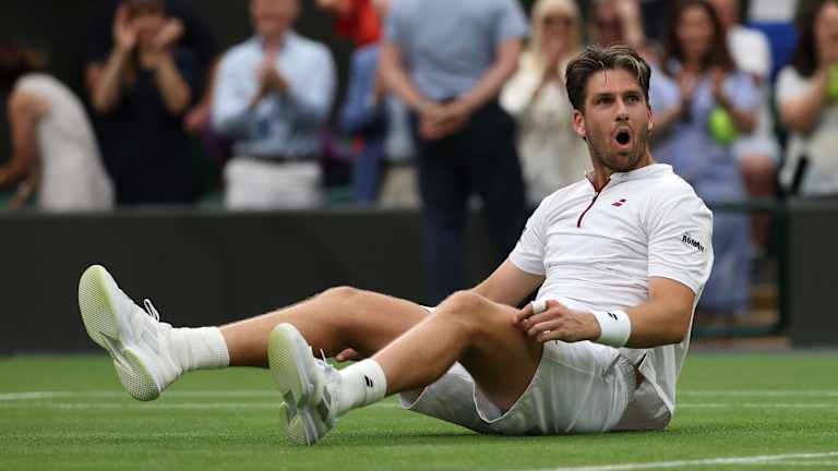 Aryna Sabalenka conquers inspired Laura Siegemund on Wimbledon Centre Court  
