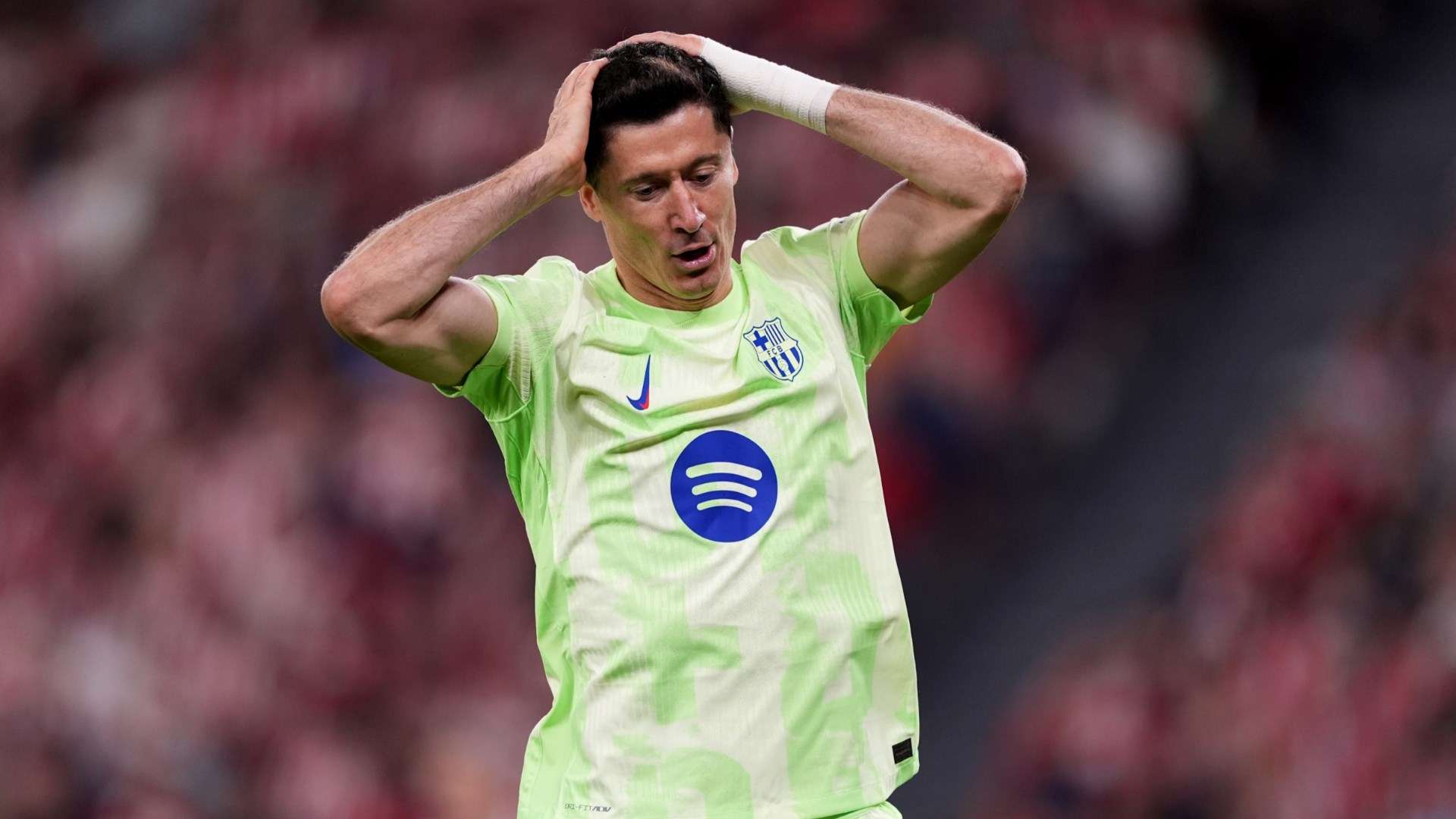 Lewandowski injury blow confirmed by Barcelona  