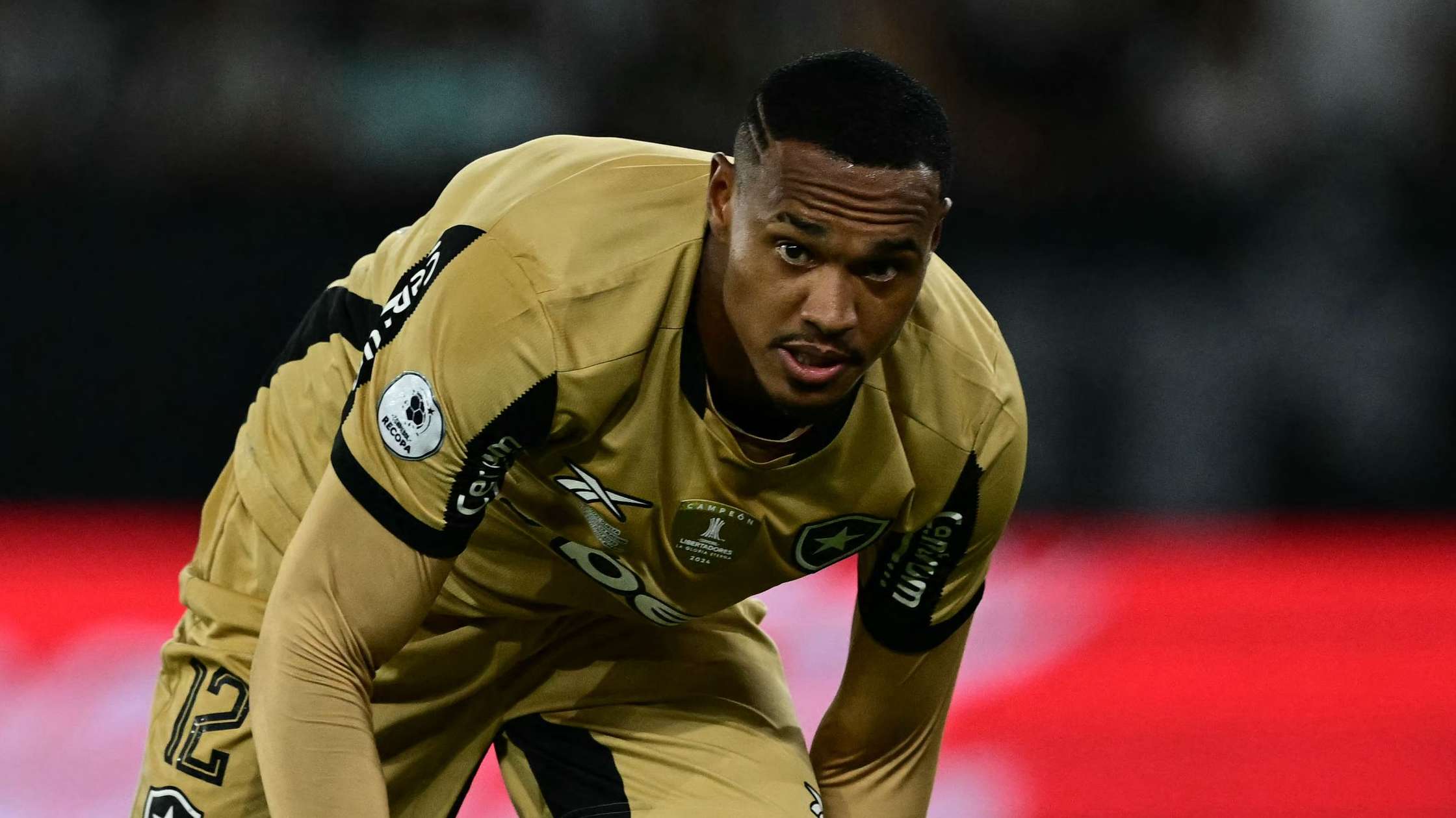 West Ham launch bid for Brazilian keeper amid Man Utd links  