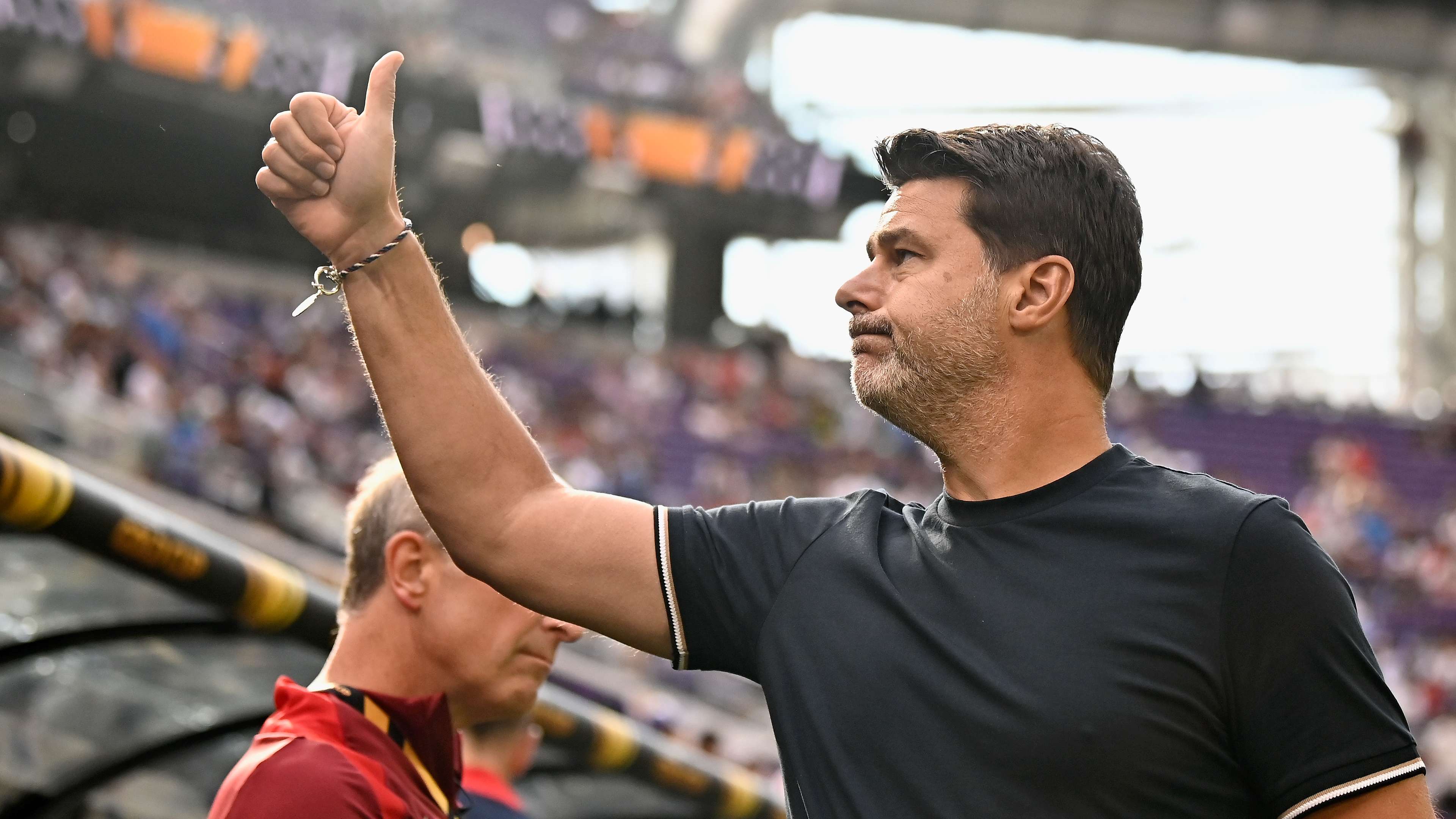 Pochettino leads Ohio State chant for college football kickoff  