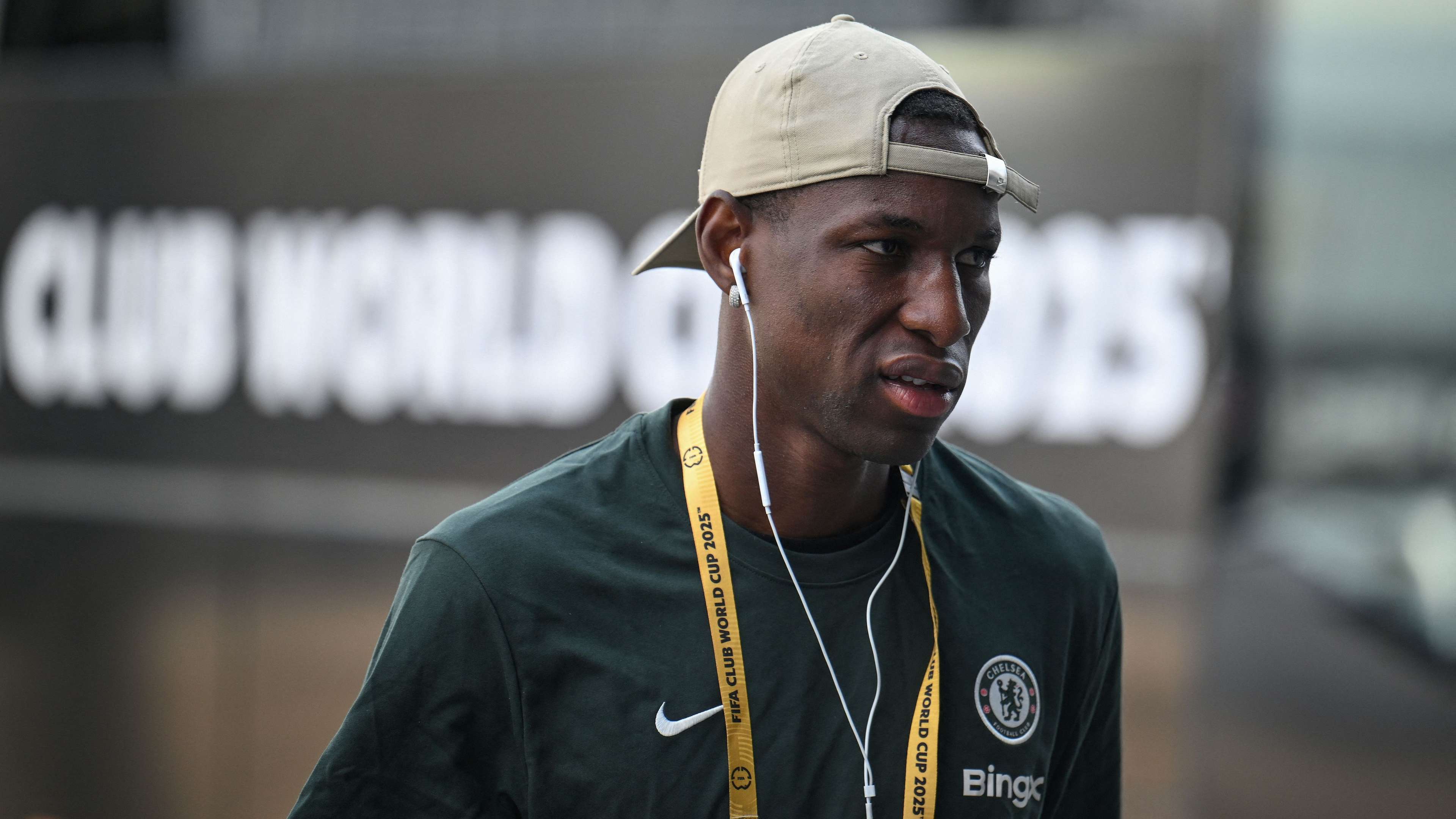 Jackson's agent drops cryptic message after Chelsea cancel move  