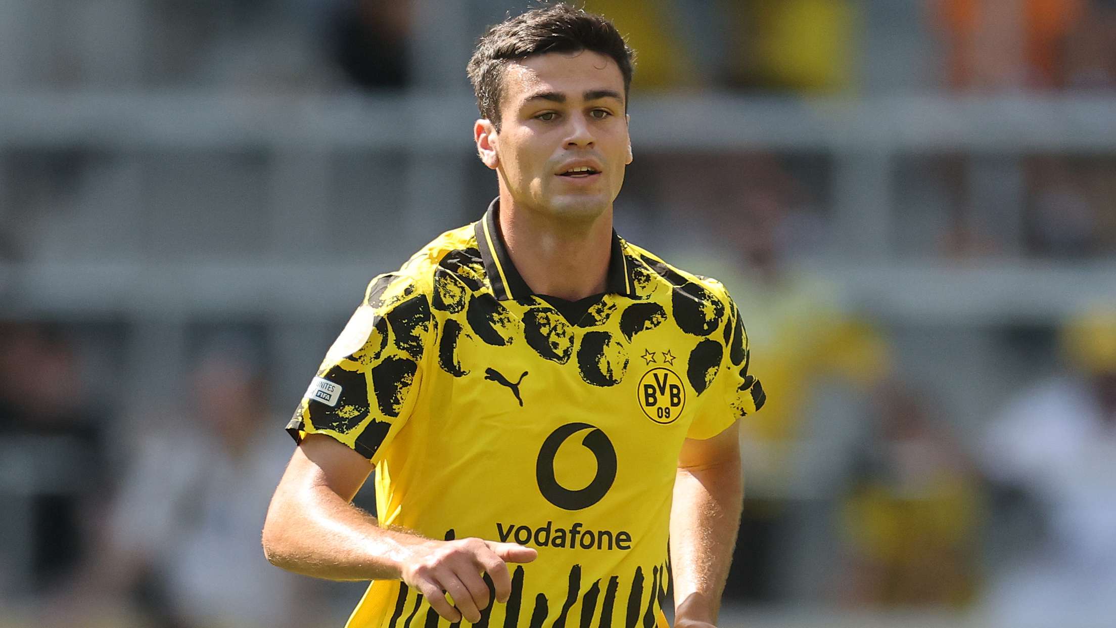 USMNT's Reyna completes move to Gladbach from BVB  